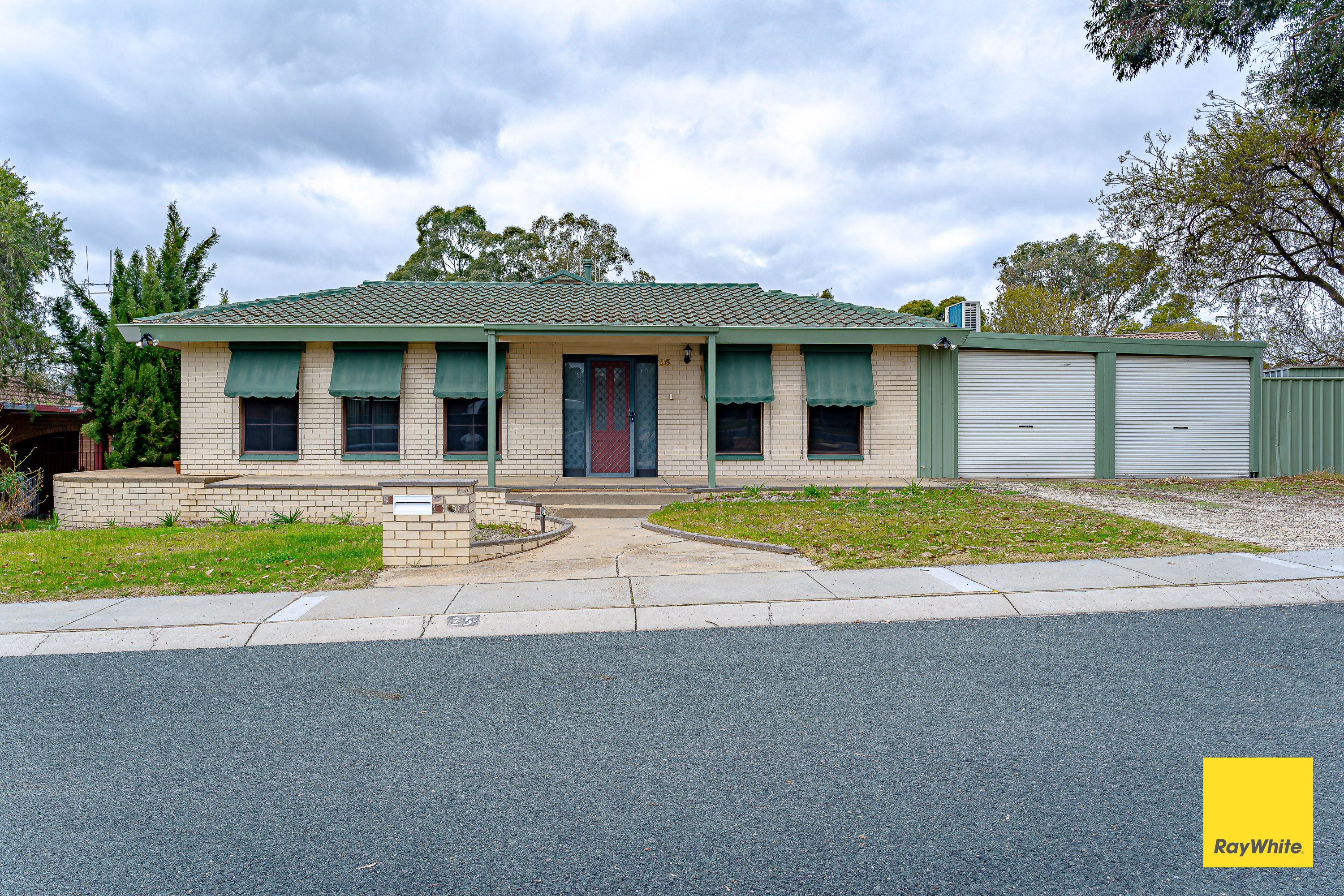 25 Naranghi Drive, Strathdale, VIC 3550