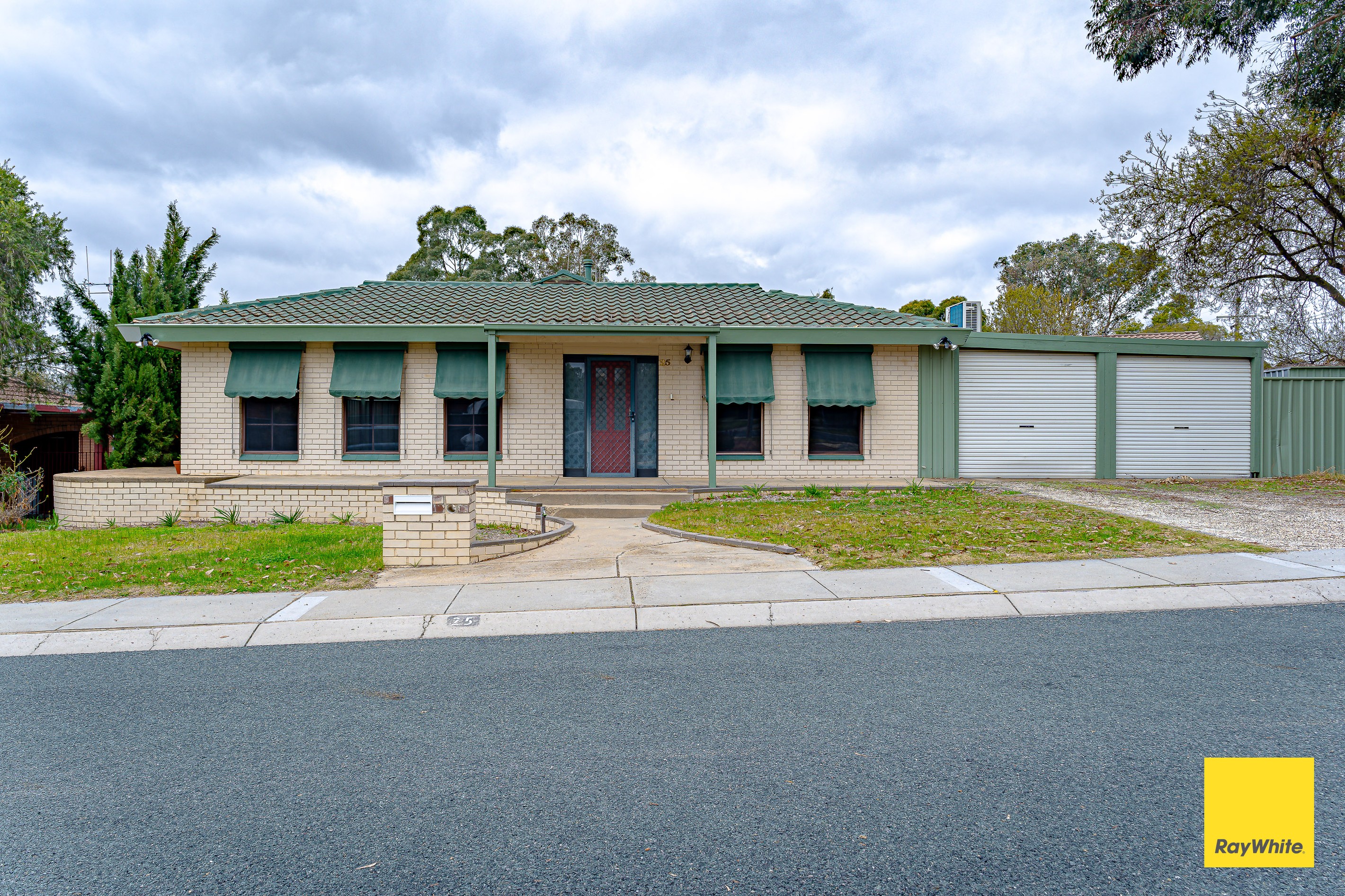 25 Naranghi Drive, Strathdale, VIC 3550
