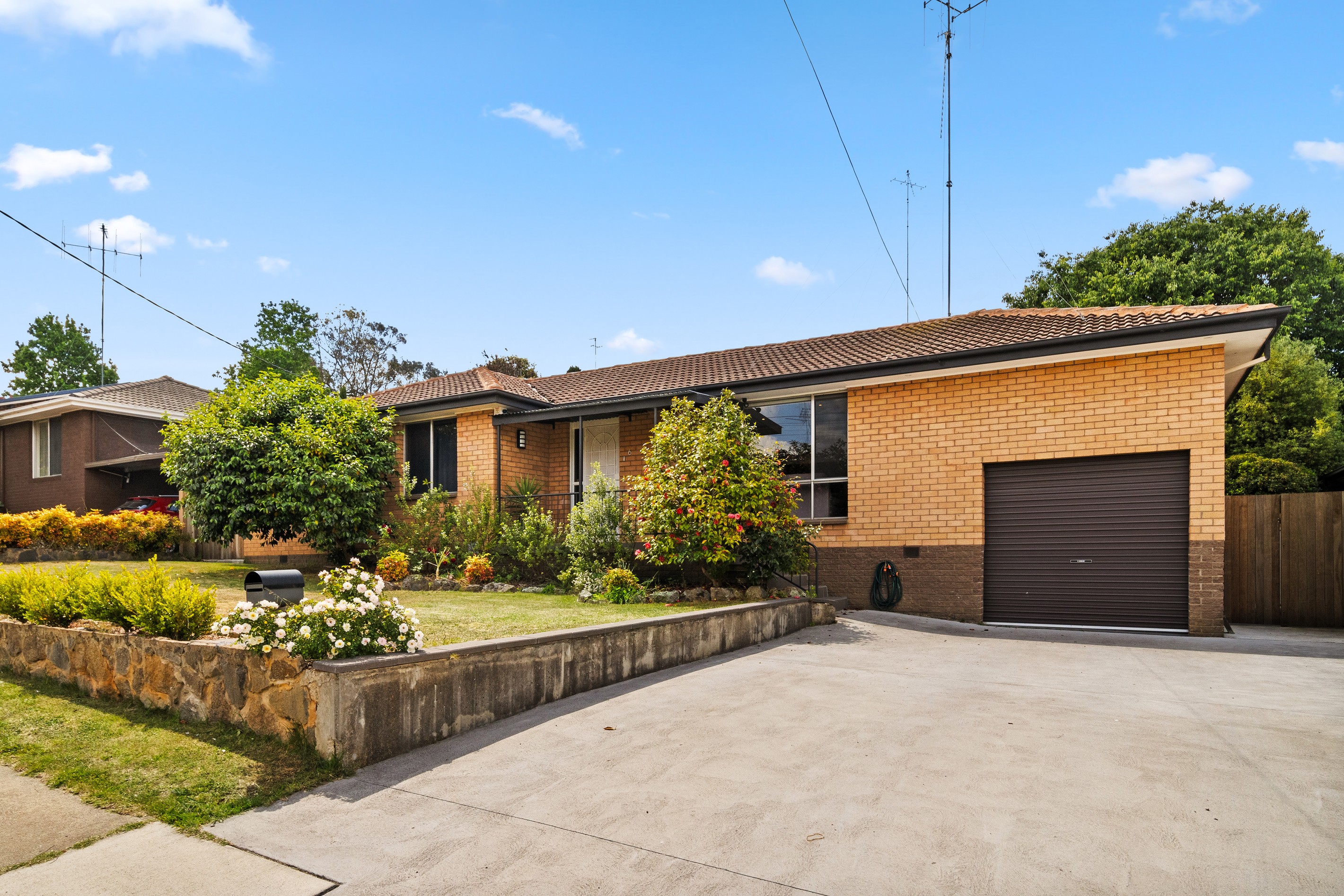 6 Cassinia Street, Crestwood, NSW 2620