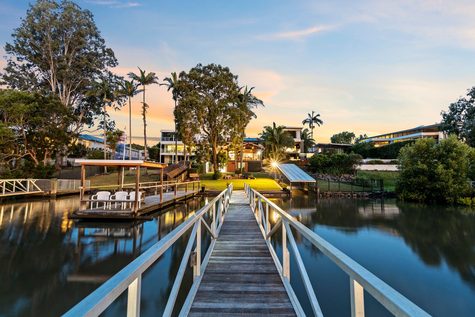 35 Brisbane Corso, Fairfield, QLD 4103