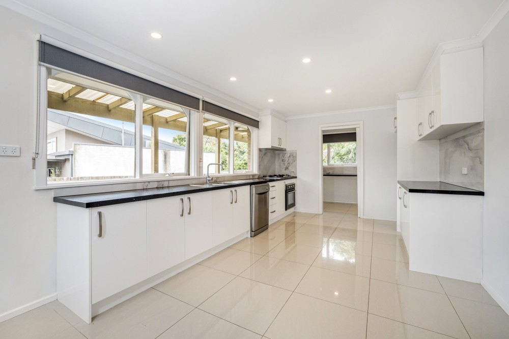 20 Summerhill Avenue, Wheelers Hill, VIC 3150