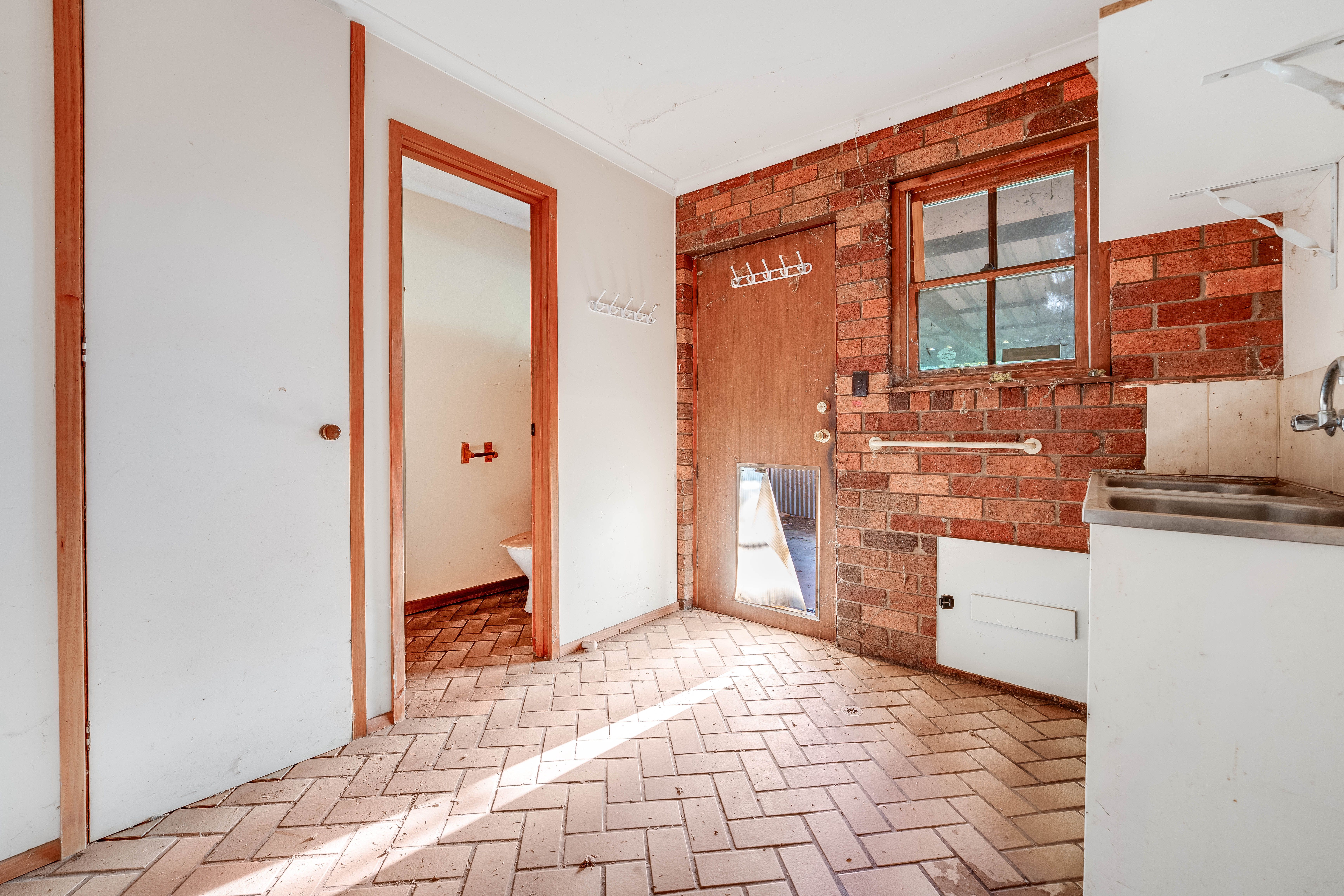 16 Victoria Street — photo 12 of 26