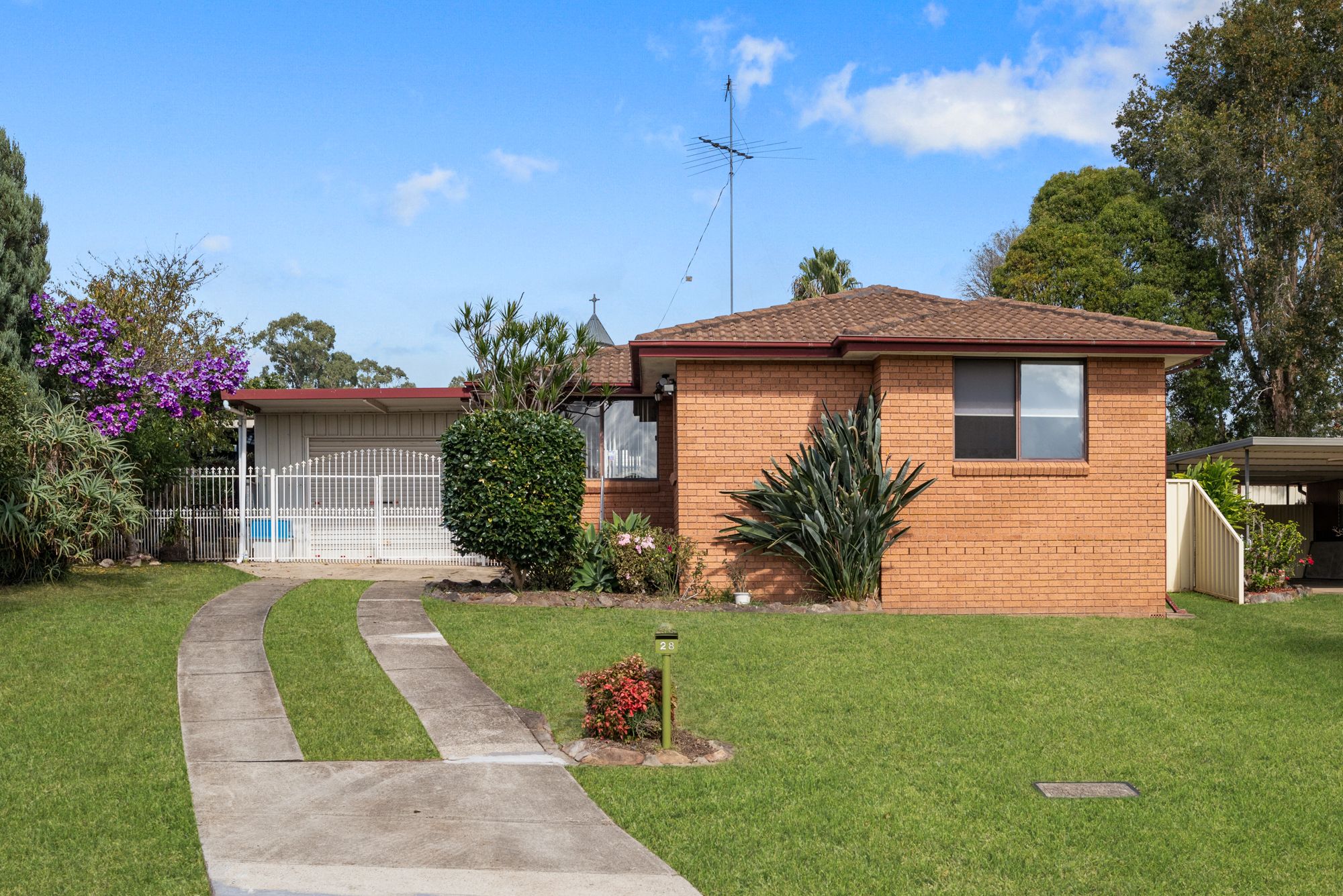 28 Octavia Avenue, Rosemeadow, NSW 2560 Sold House Ray White
