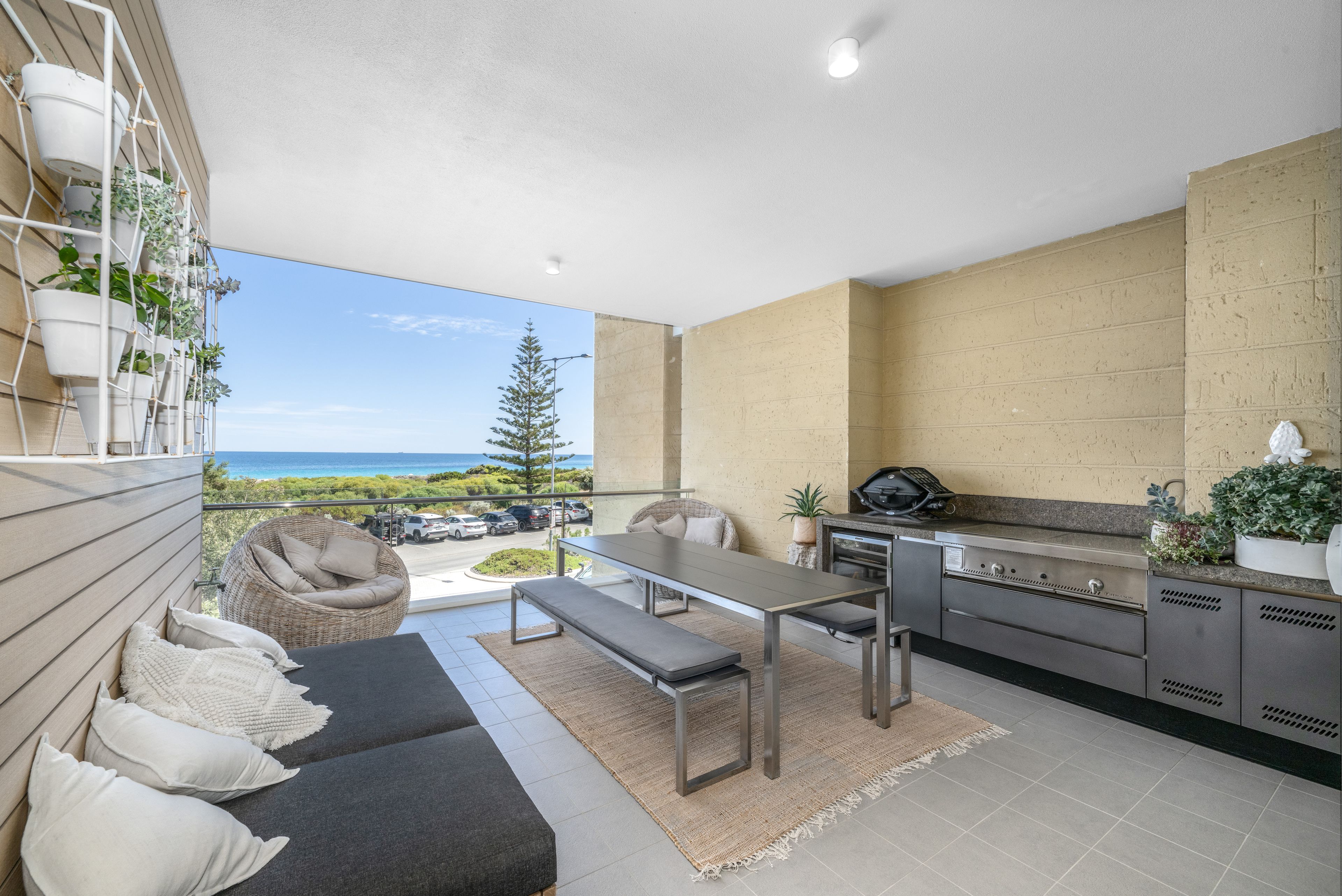 16/11 Leighton Beach Boulevard, North Fremantle, WA 6159