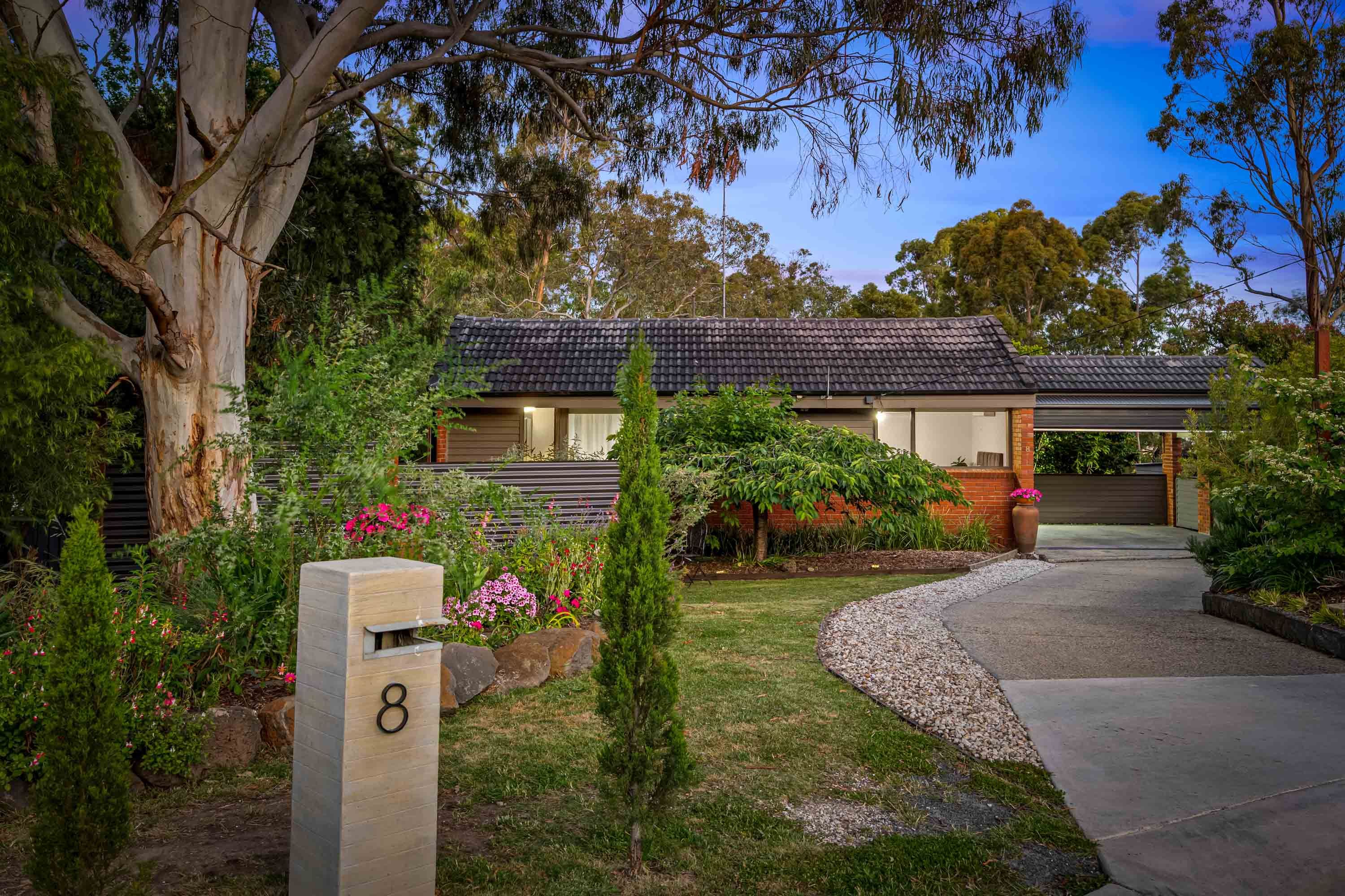 8 The Gums, Mount Clear VIC 3350