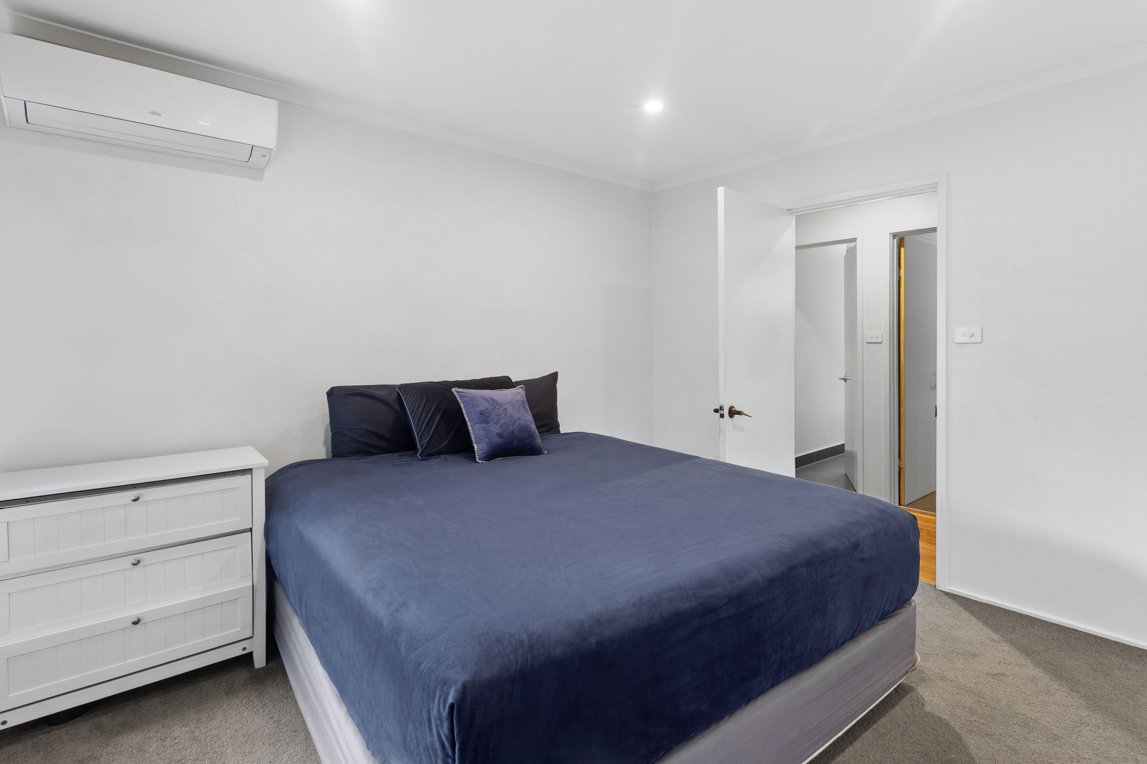 28 Stradbroke Avenue — photo 4 of 10