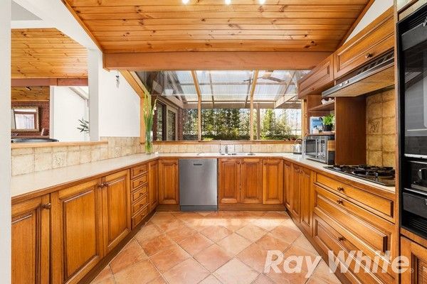8 Aspen Close, Wantirna South, VIC 3152
