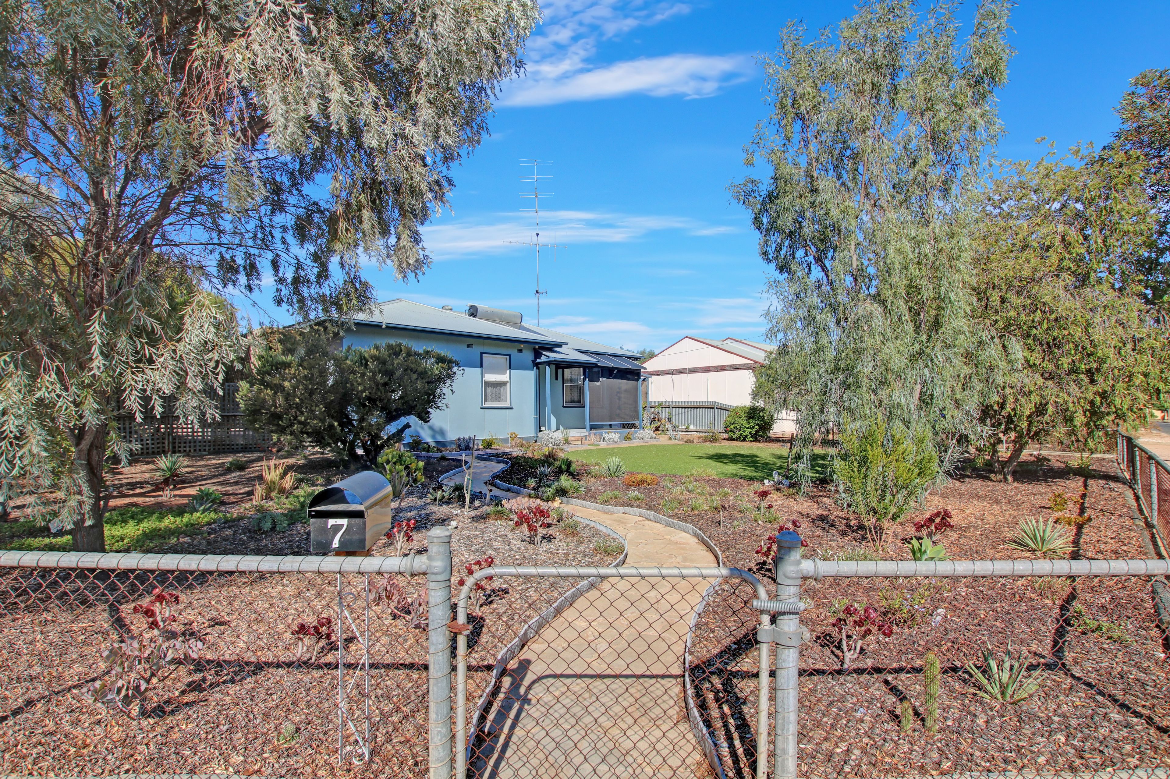 7 Heming Street, Waikerie SA 5330