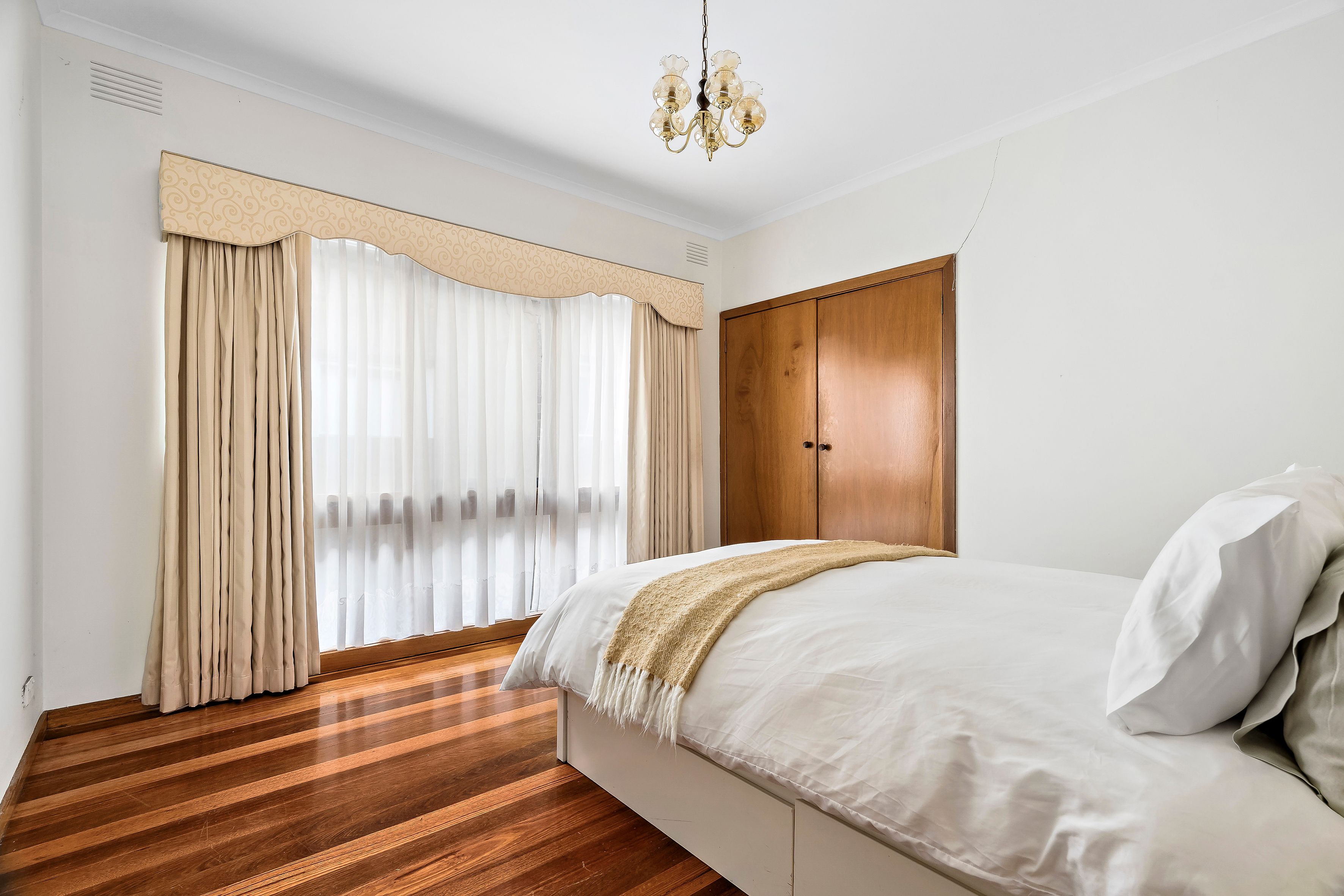 3 Davies Street — photo 13 of 16