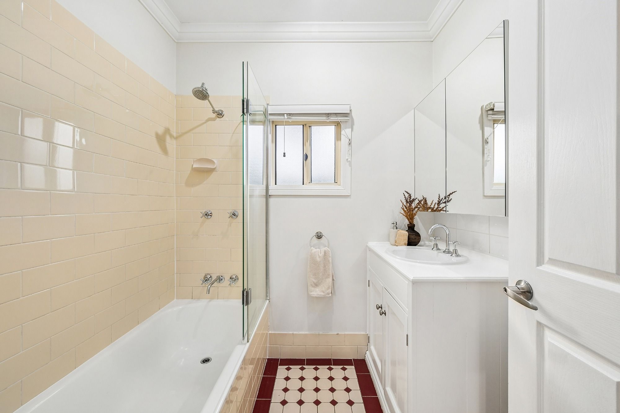 61 Hall Street — photo 10 of 16