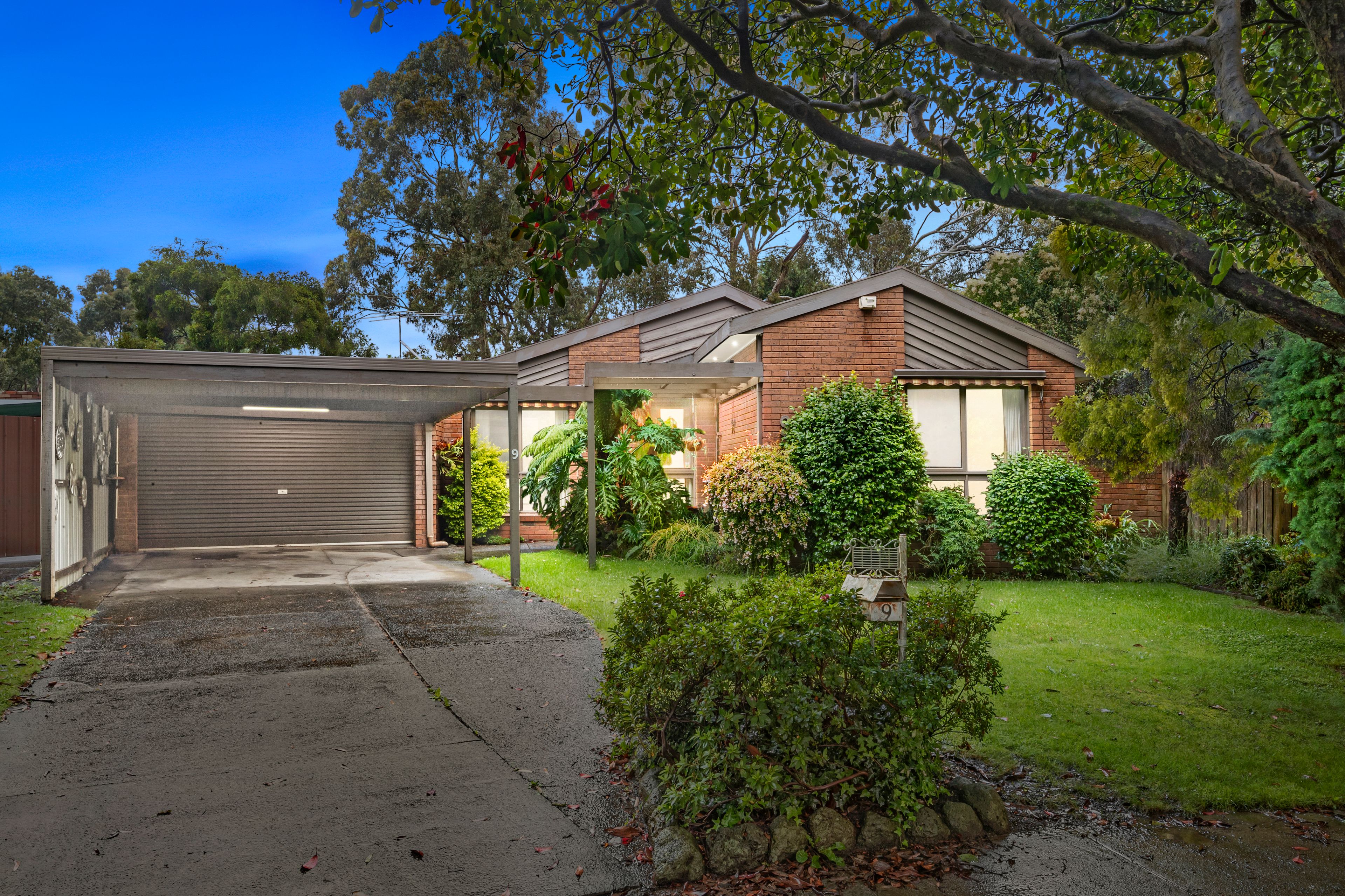 9 Solway Close, Ferntree Gully, VIC 3156 Sold House Ray White