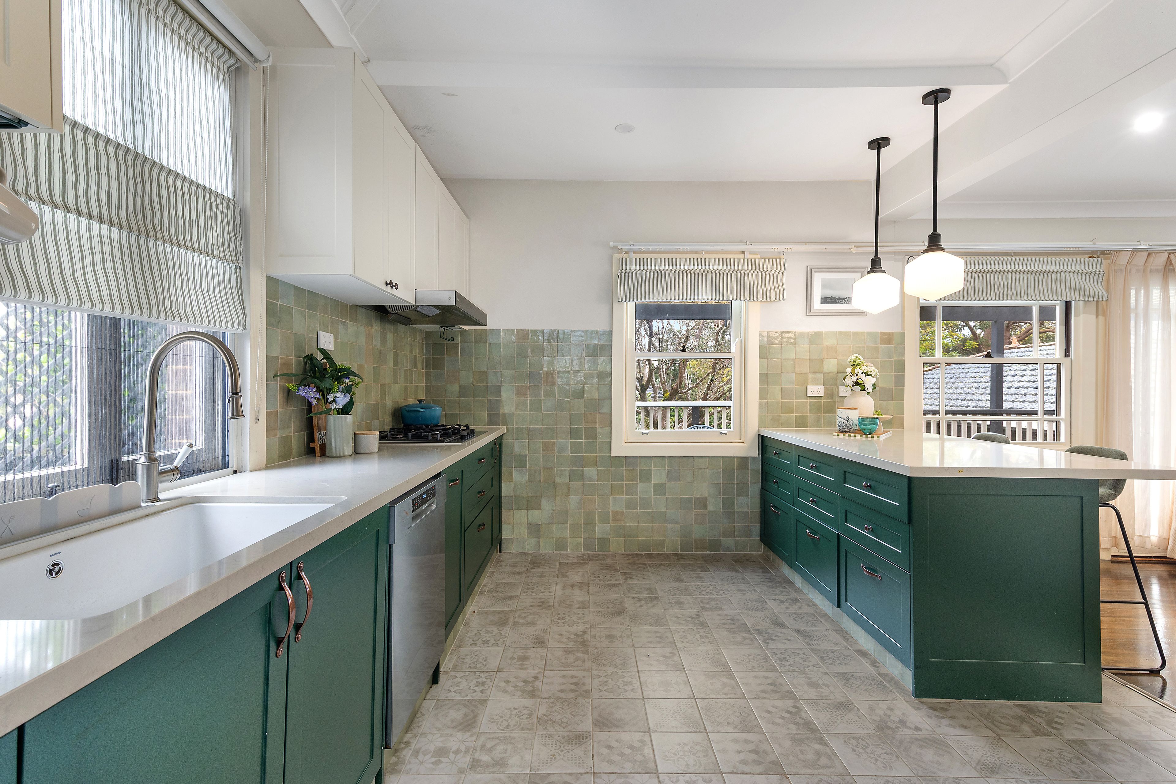 28 Grosvenor Street — photo 6 of 12
