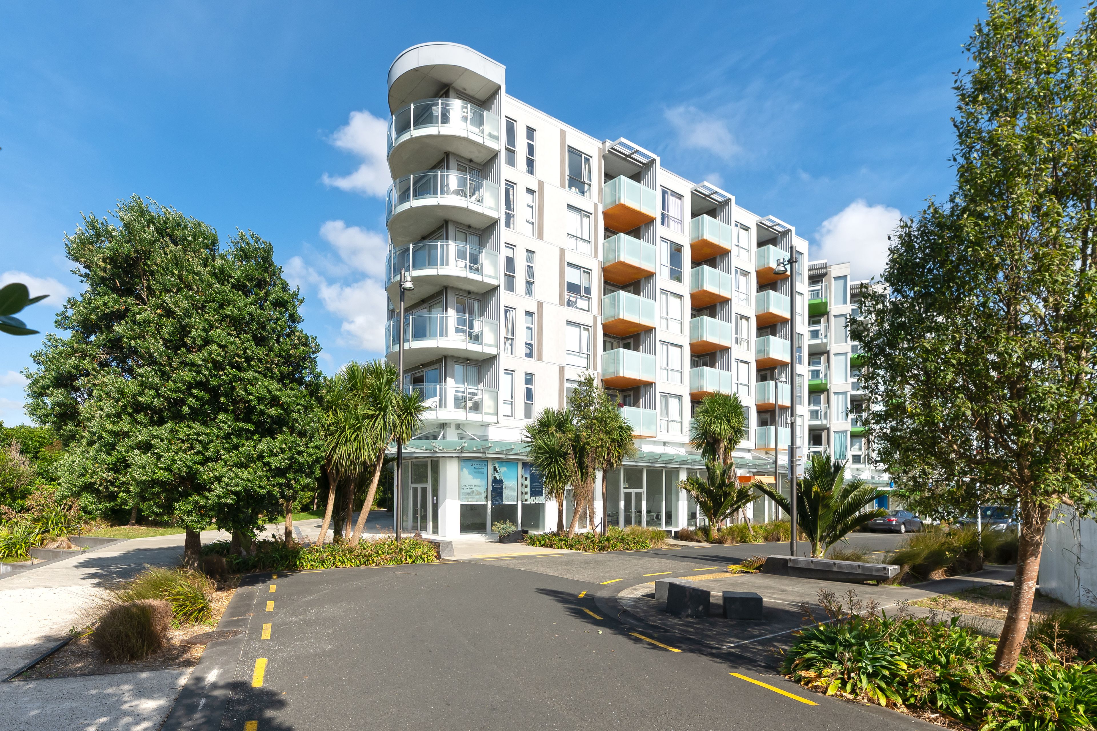 104/5 Rose Garden Lane, Albany, North Shore City