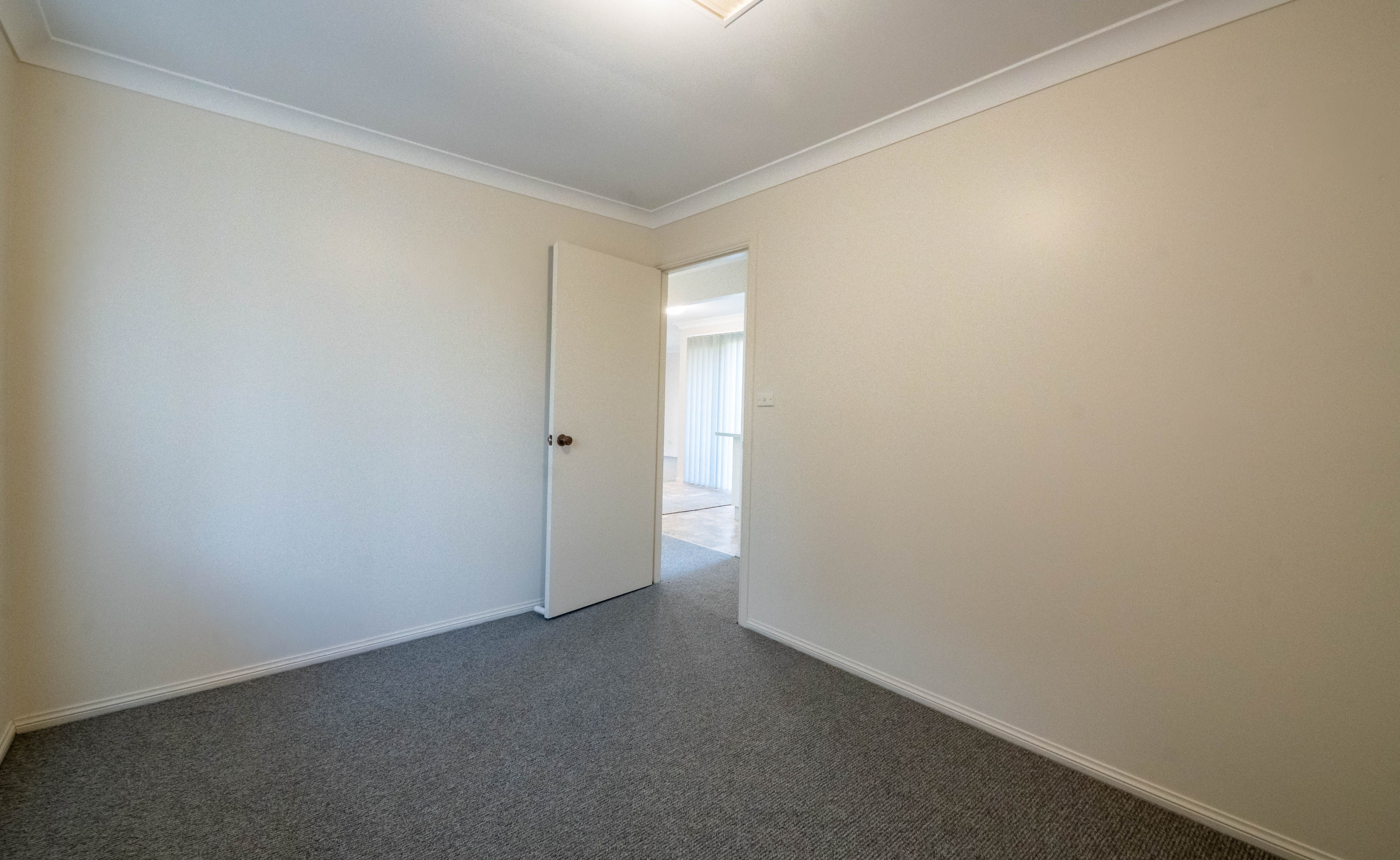87 Woodward Street — photo 6 of 11