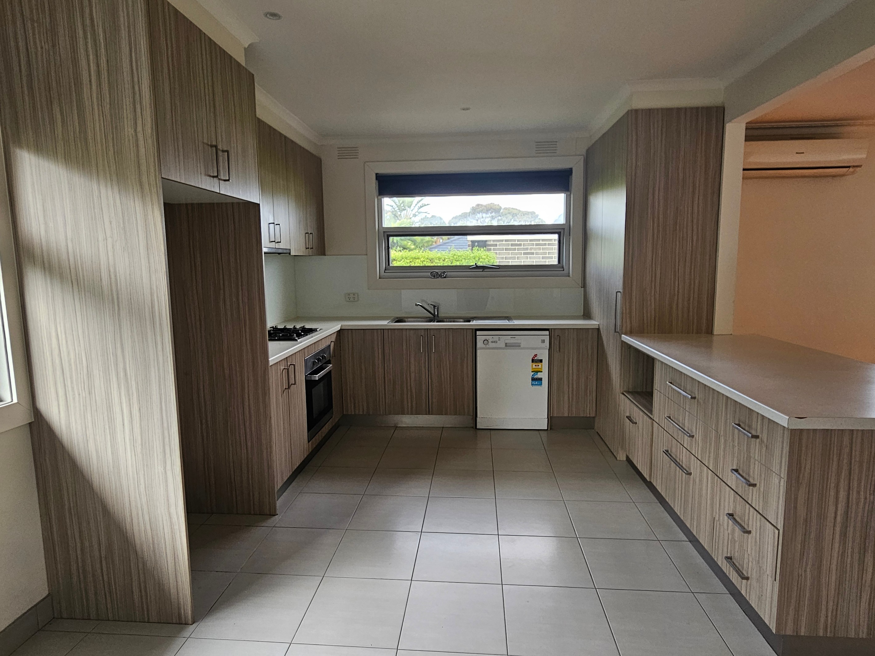1/2 Hampstead Crescent, Glen Waverley, VIC 3150