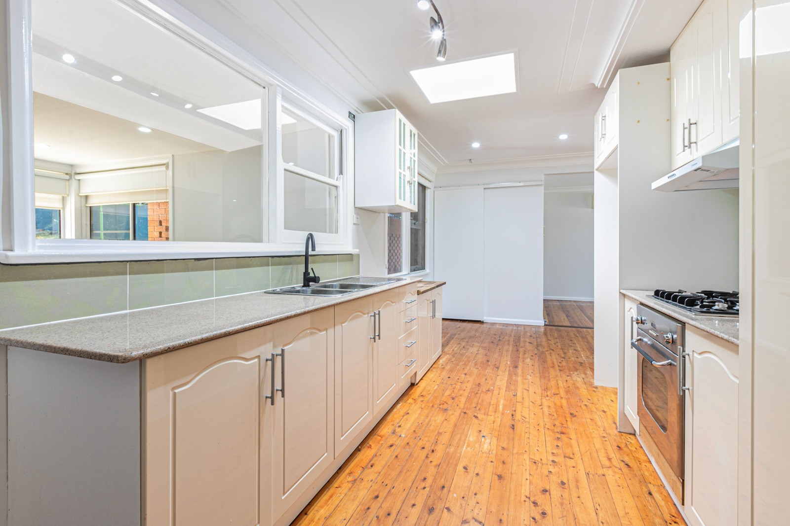 1 Baker Crescent, Baulkham Hills, NSW 2153