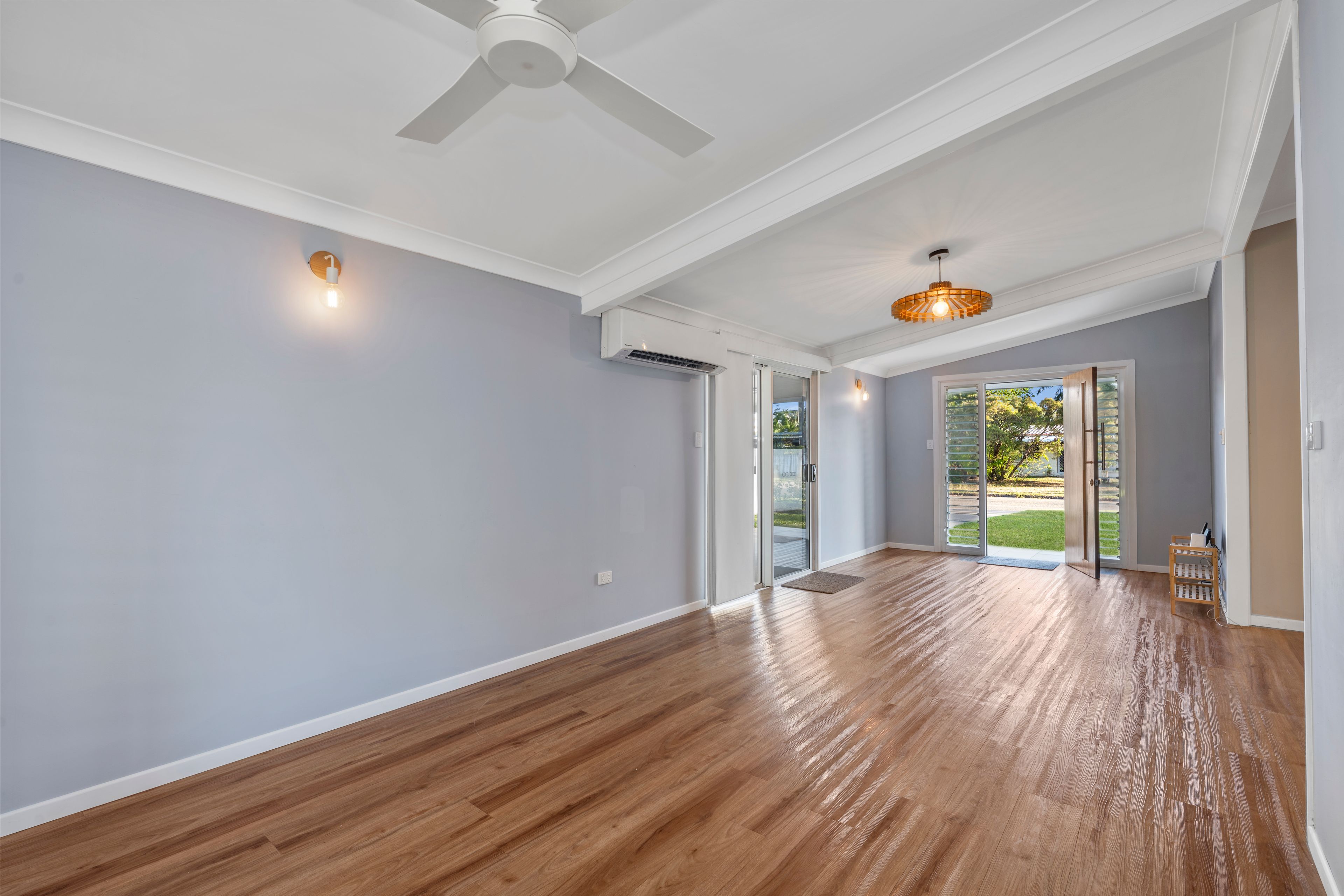 39 Champagne Crescent — photo 3 of 18