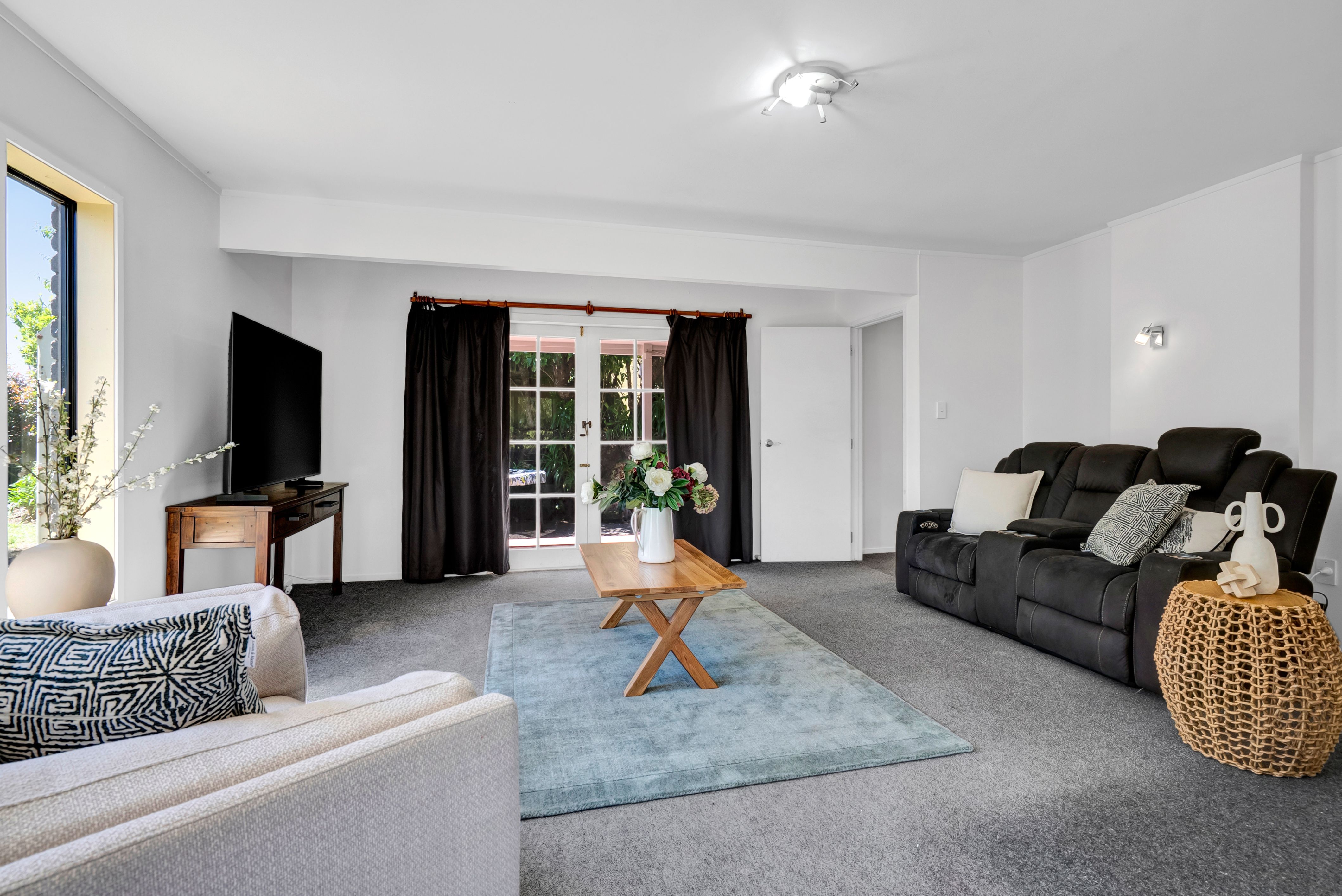 9 Ruskin Place, Westown, New Plymouth District