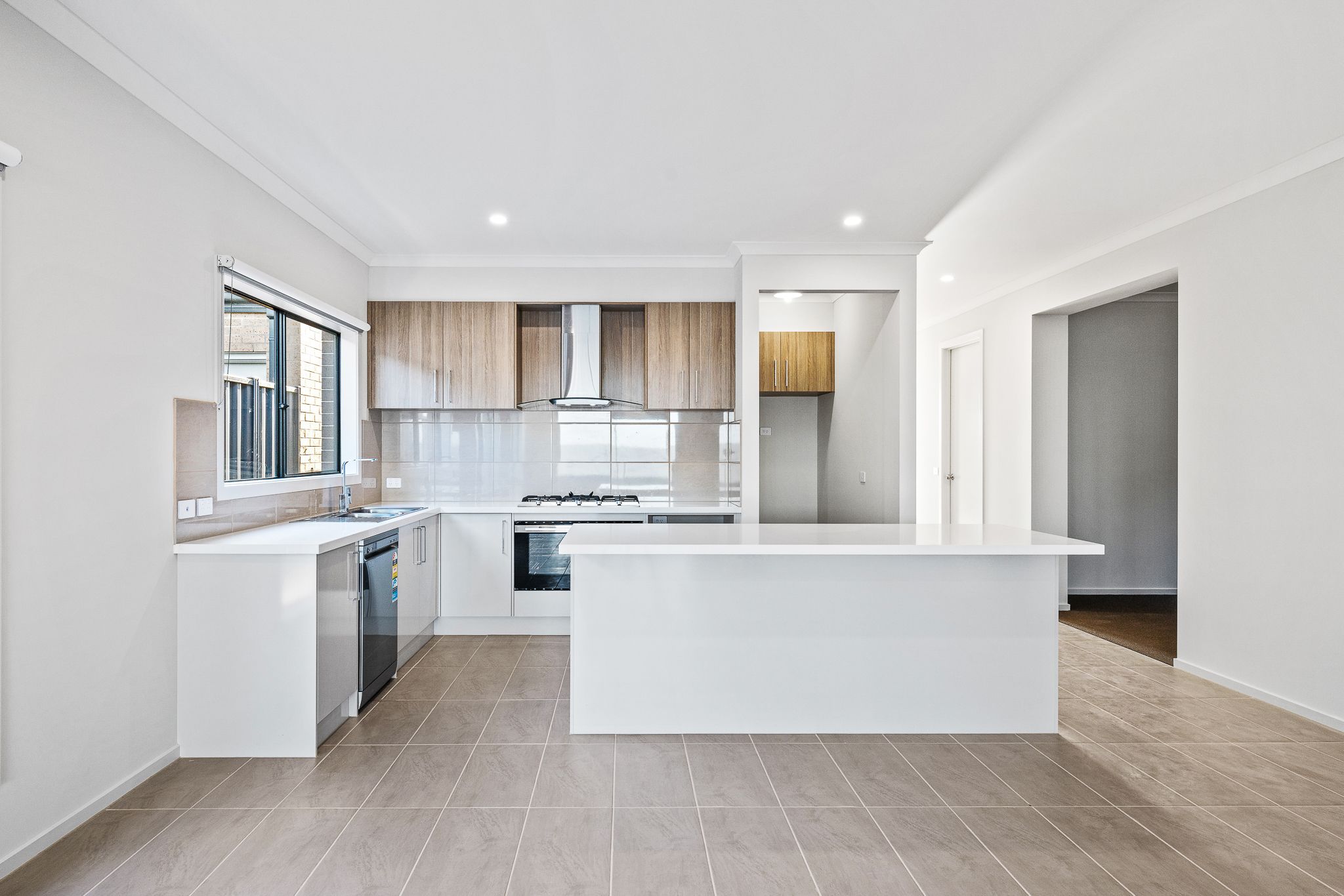 542 Heather Grove, Clyde North, VIC 3978