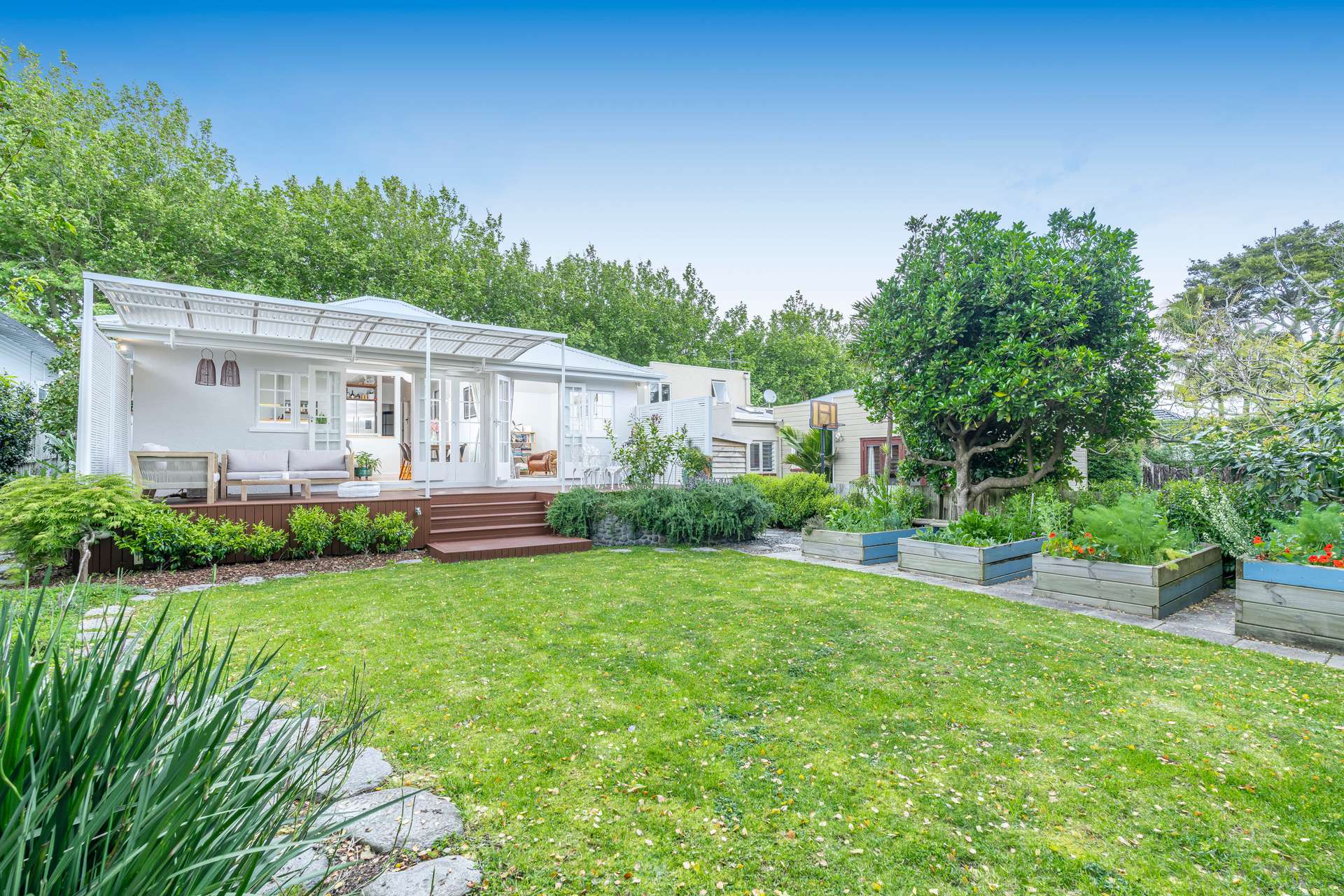 12 Nottingham Street Westmere Auckland City Real Estate Ray White 12-nottingham-street-westmere-auckland-city-real-estate-ray-white