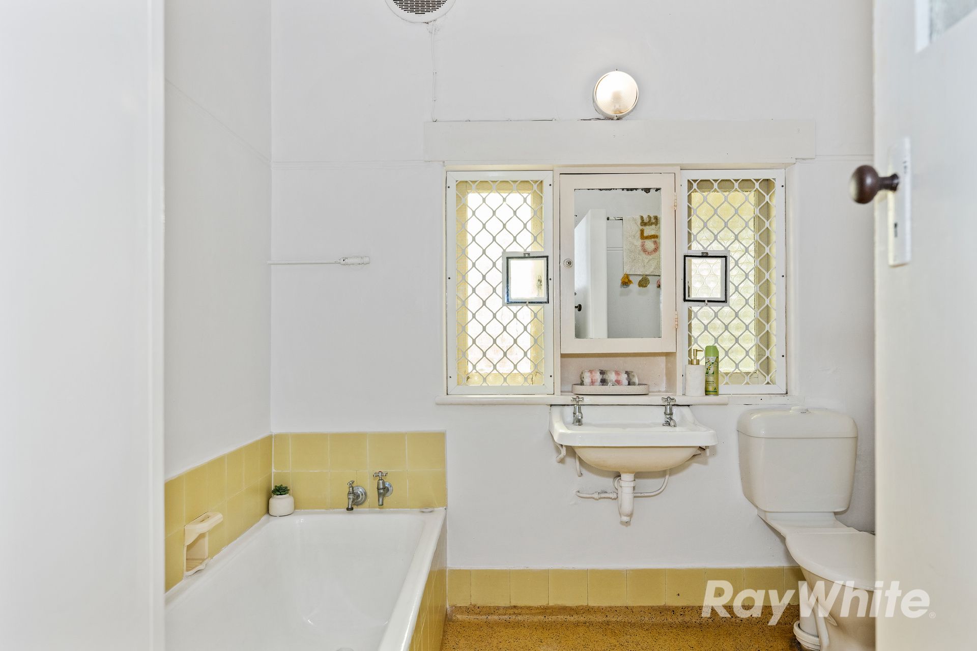 150 Kent Street — photo 10 of 13
