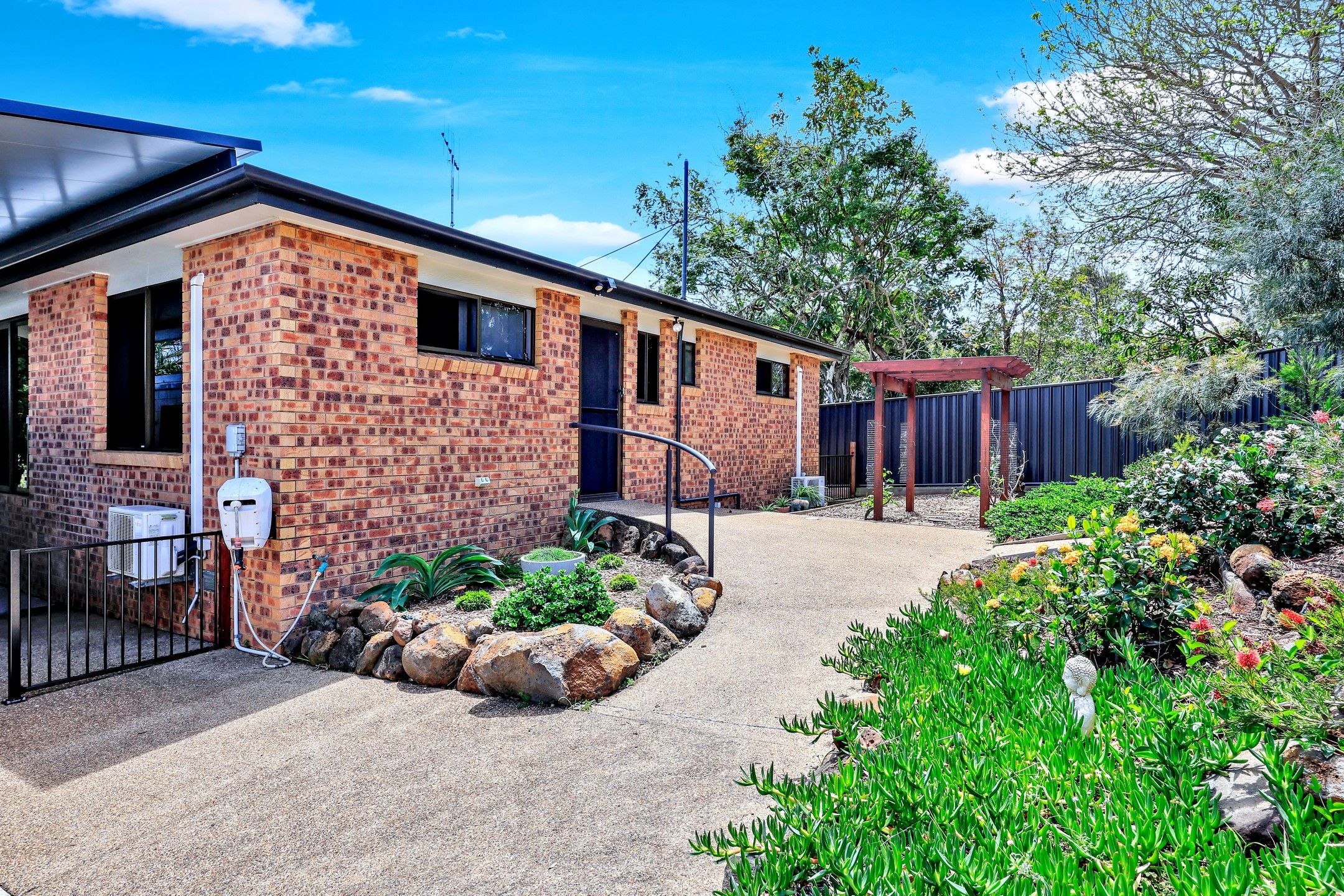 15 Pandanus Crescent — photo 9 of 30