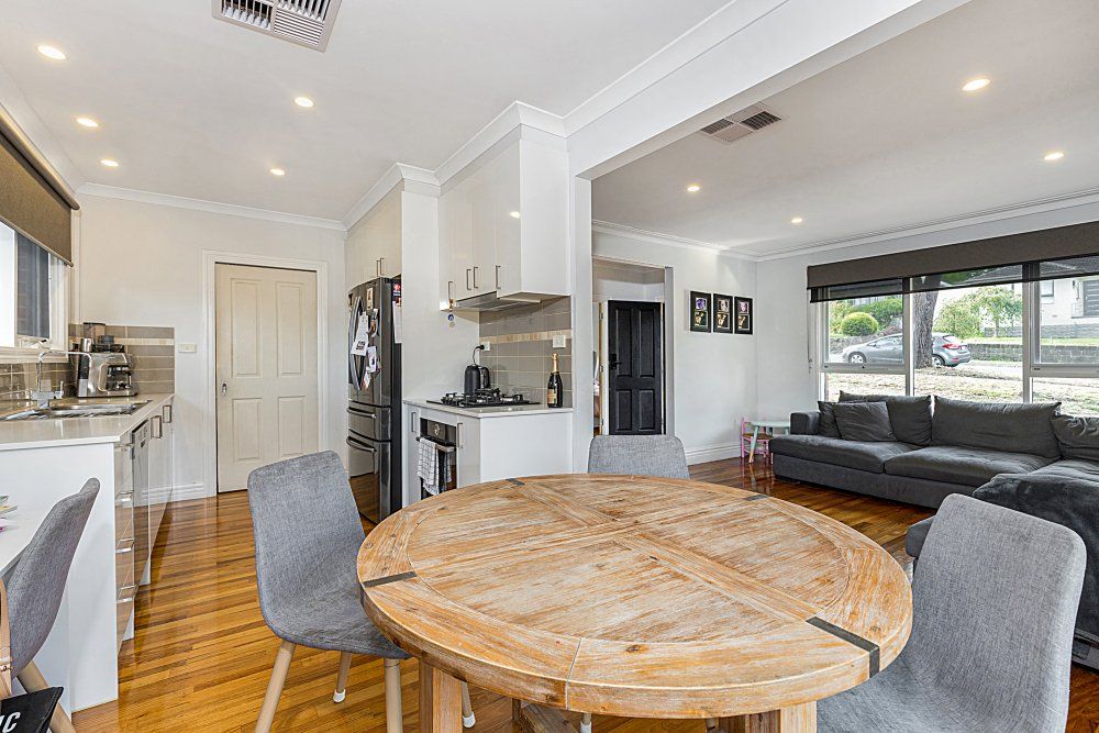 24 Homer Avenue, Croydon South, VIC 3136