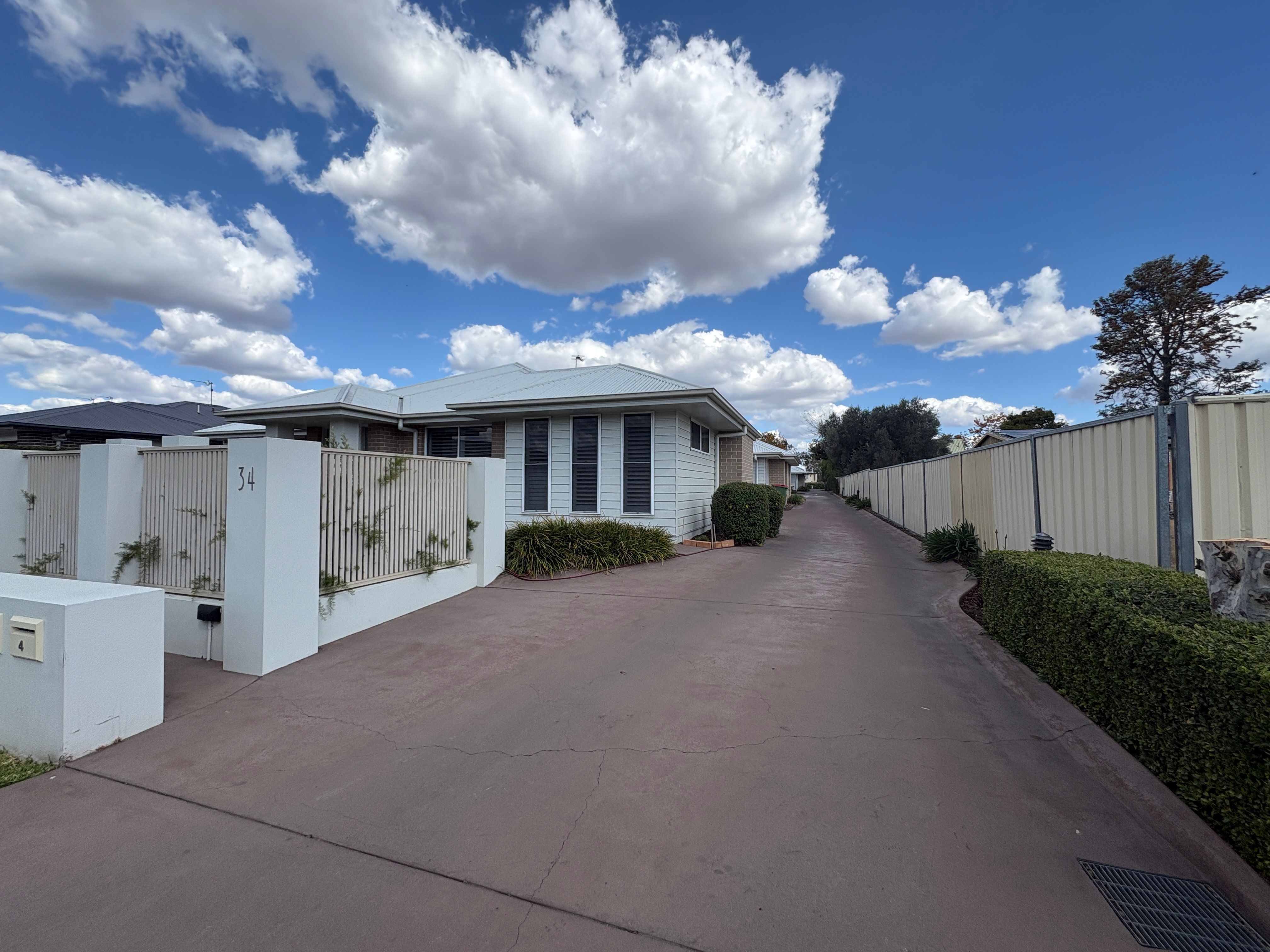 Unit 2/34 Evans, Pittsworth, QLD 4356