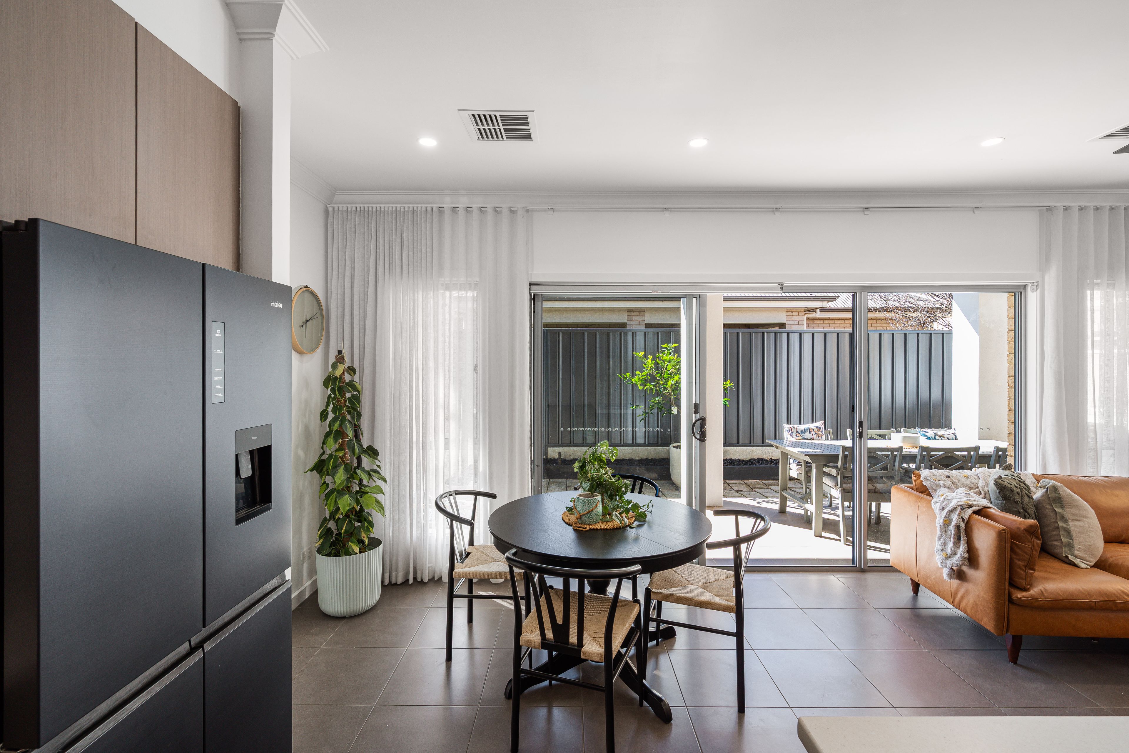 25B Maurice Avenue — photo 14 of 23