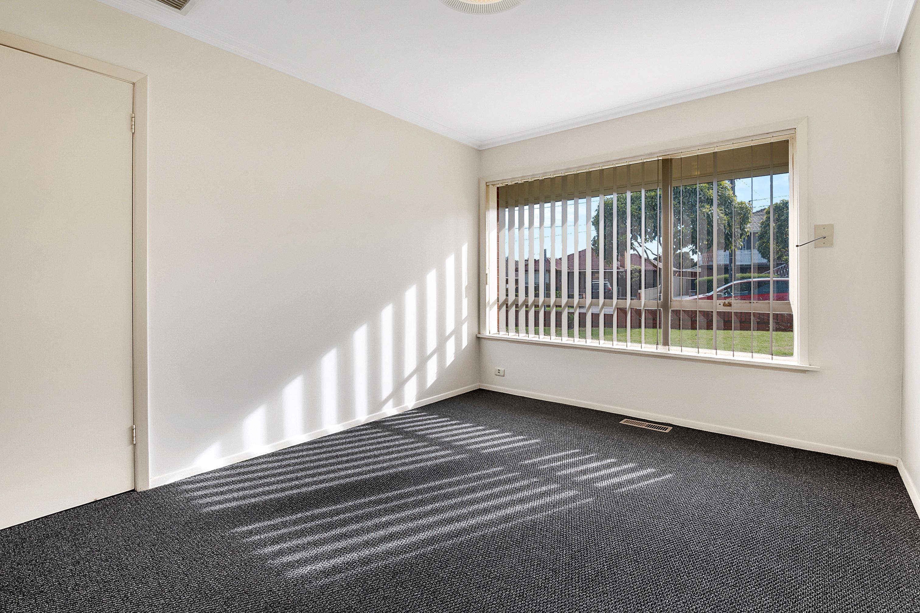 129 Dunne Street — photo 7 of 15