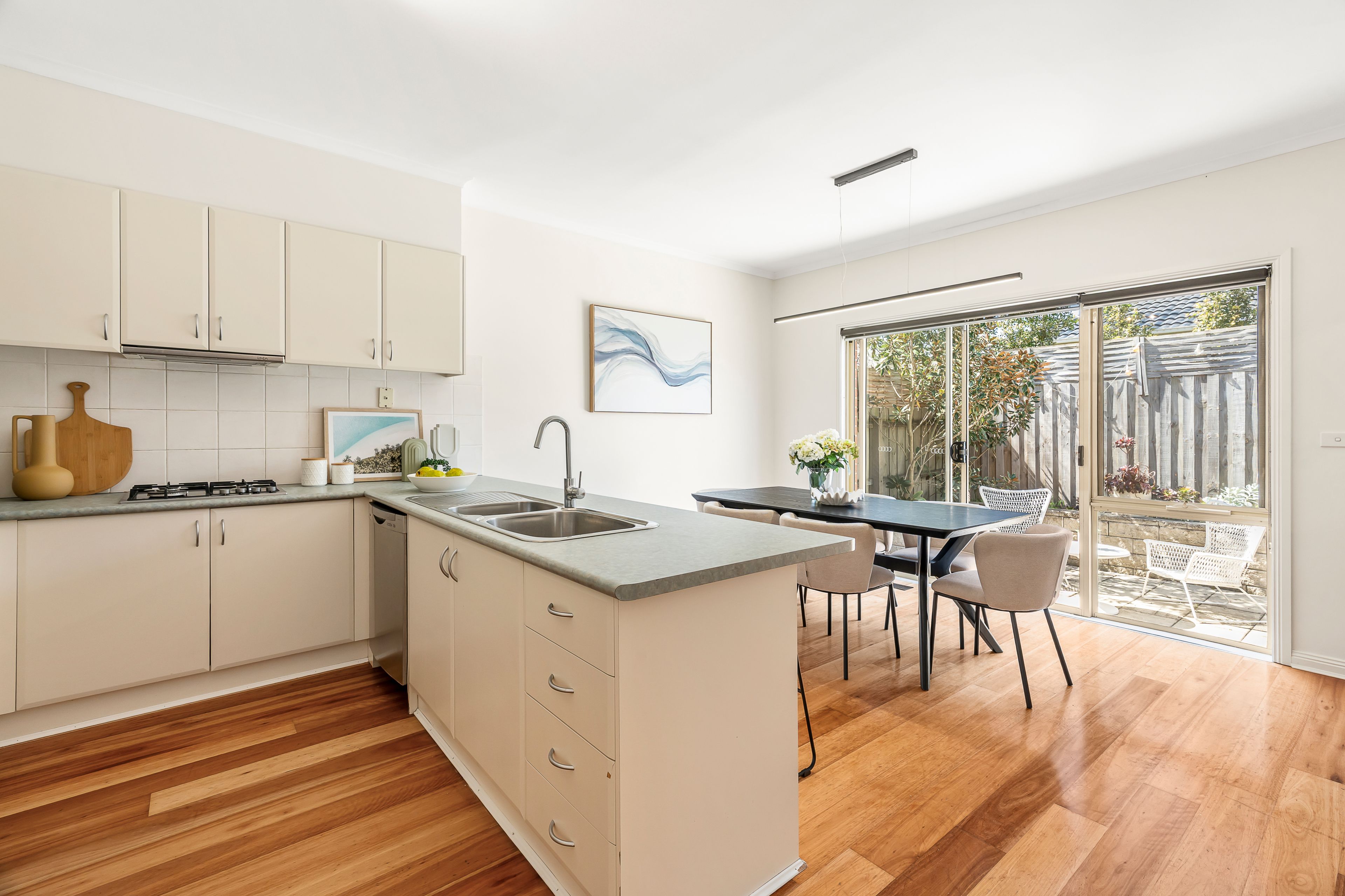 4/60 Chadstone Road — photo 3 of 10