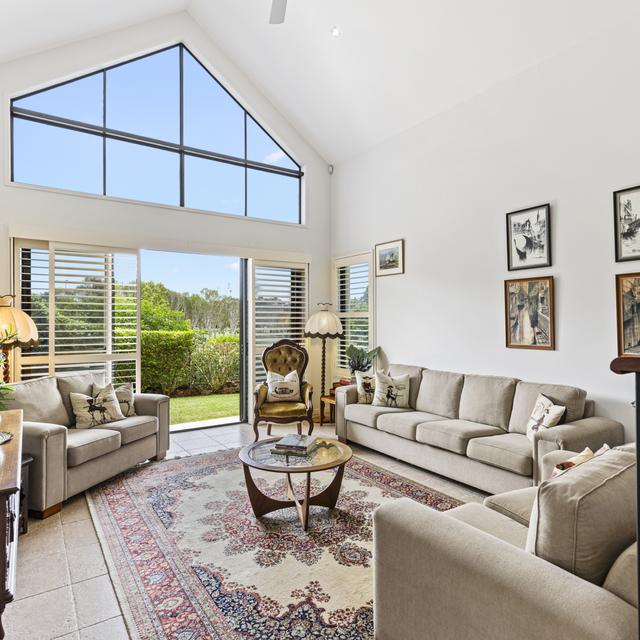 2114/1 The Vistas Drive, Carrara, QLD 4211 - Sold House - Ray White ...