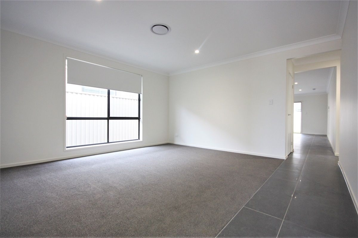 17 Cain Street, GREGORY HILLS, NSW 2557