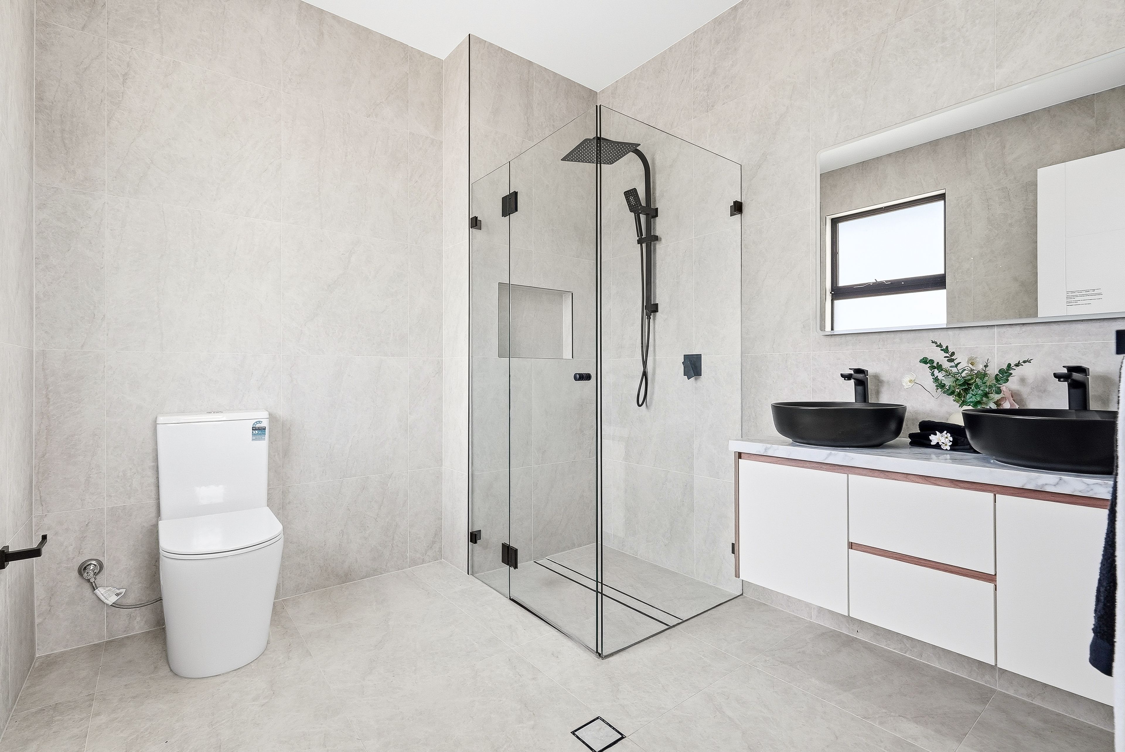 1/1 Reddan Avenue — photo 15 of 29