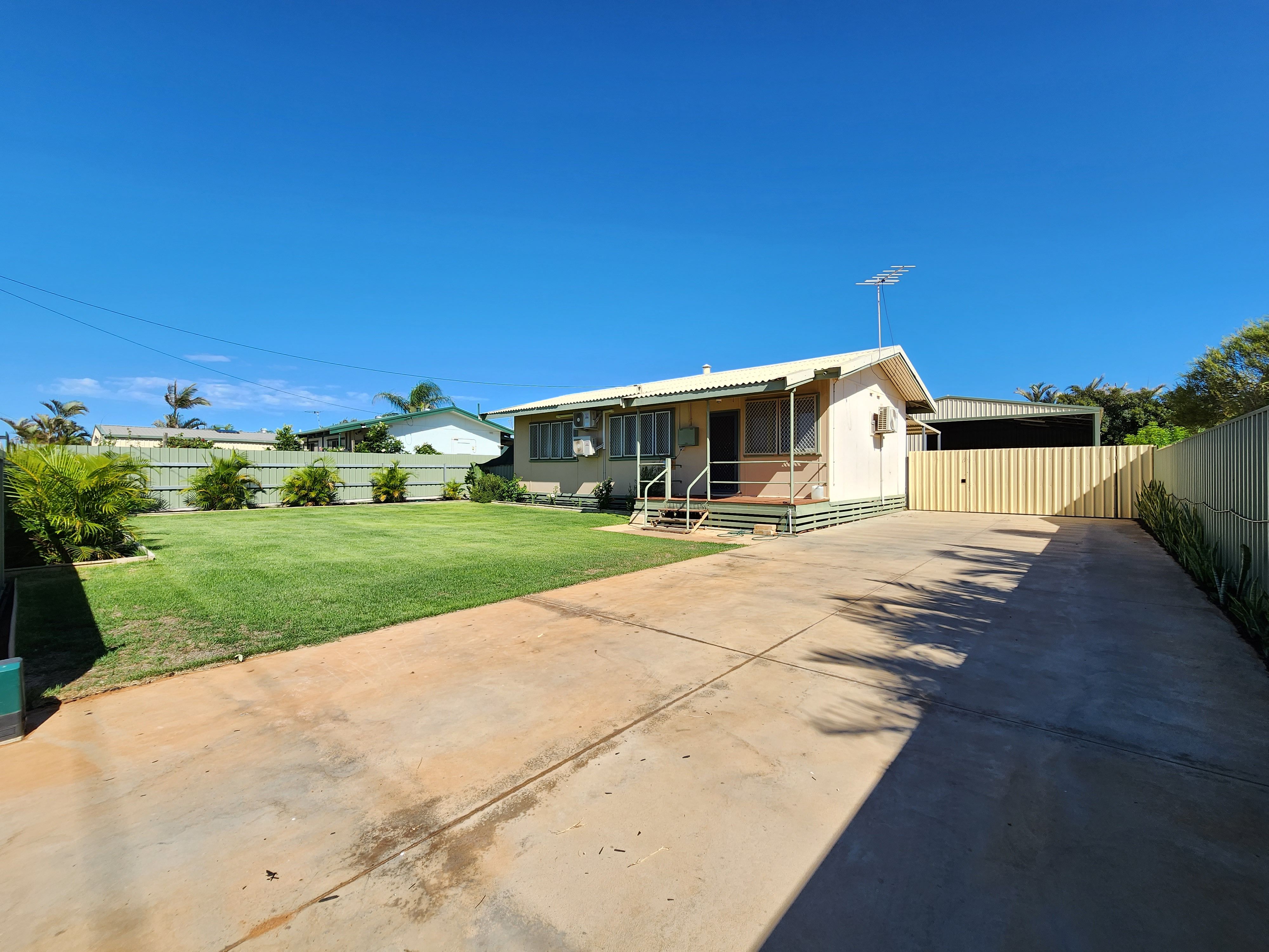 24 McNish Street, Carnarvon WA 6701