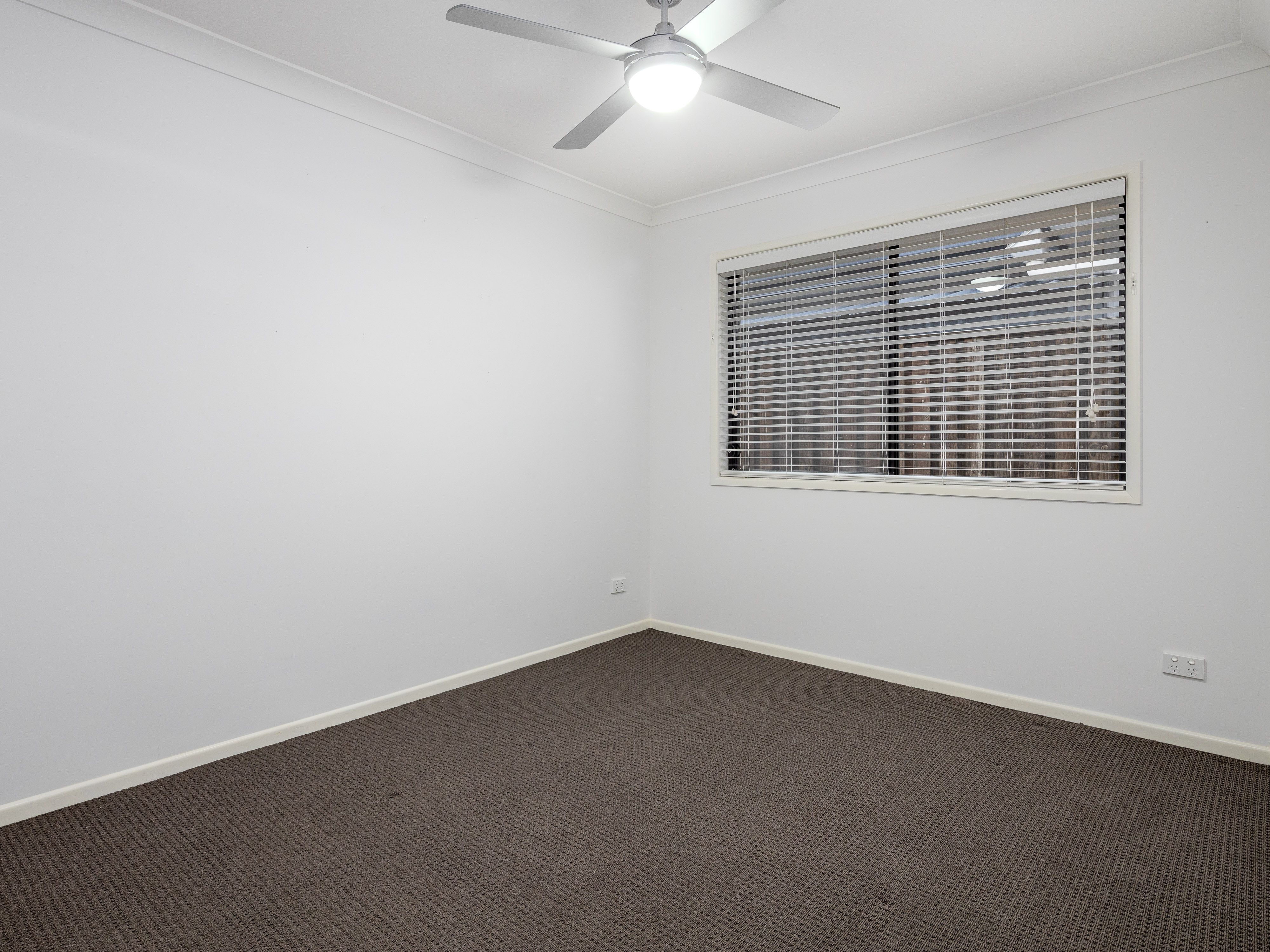 17 Windjana Crescent — photo 8 of 13