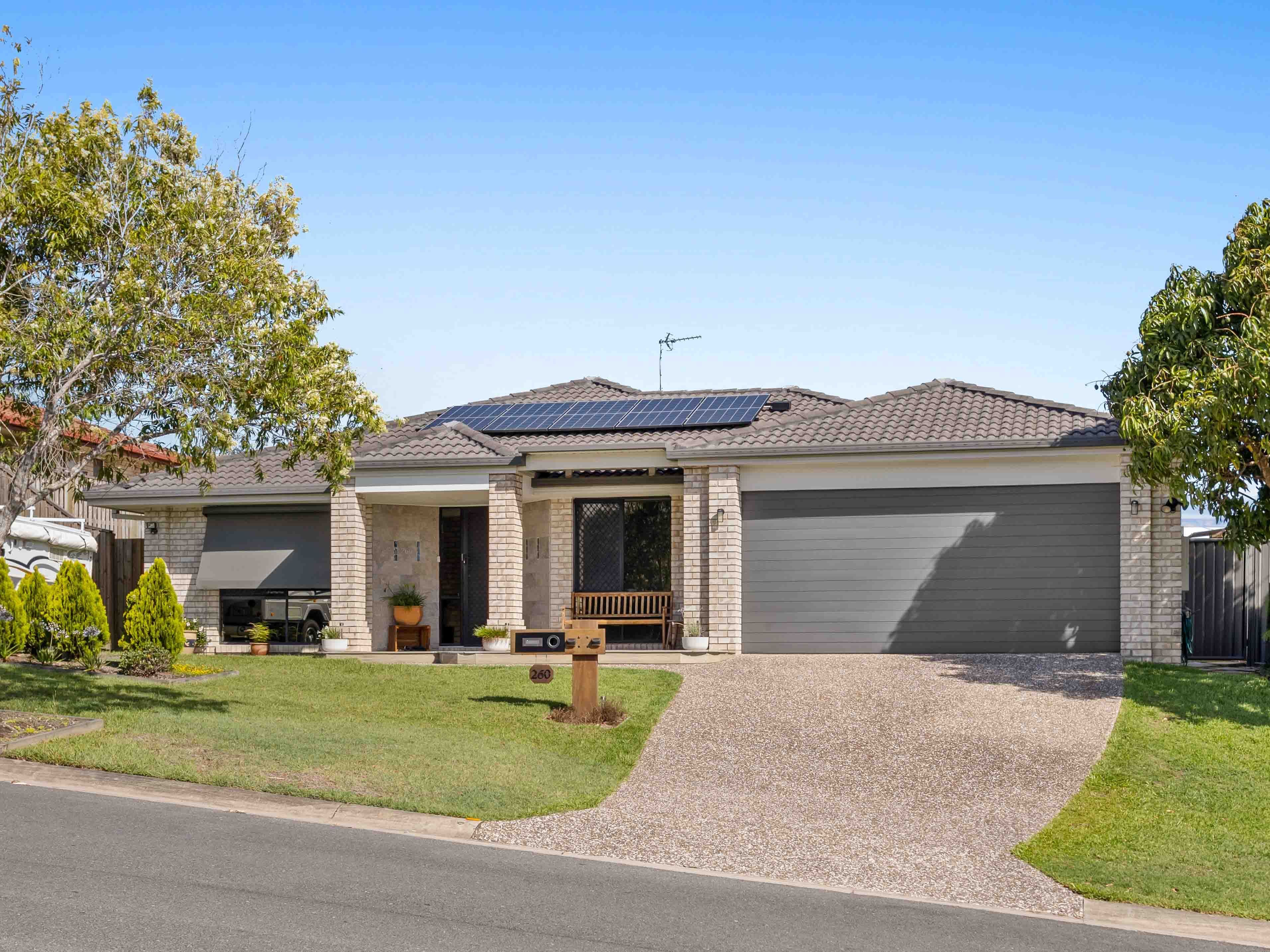 260 Universal Street, Oxenford QLD 4210