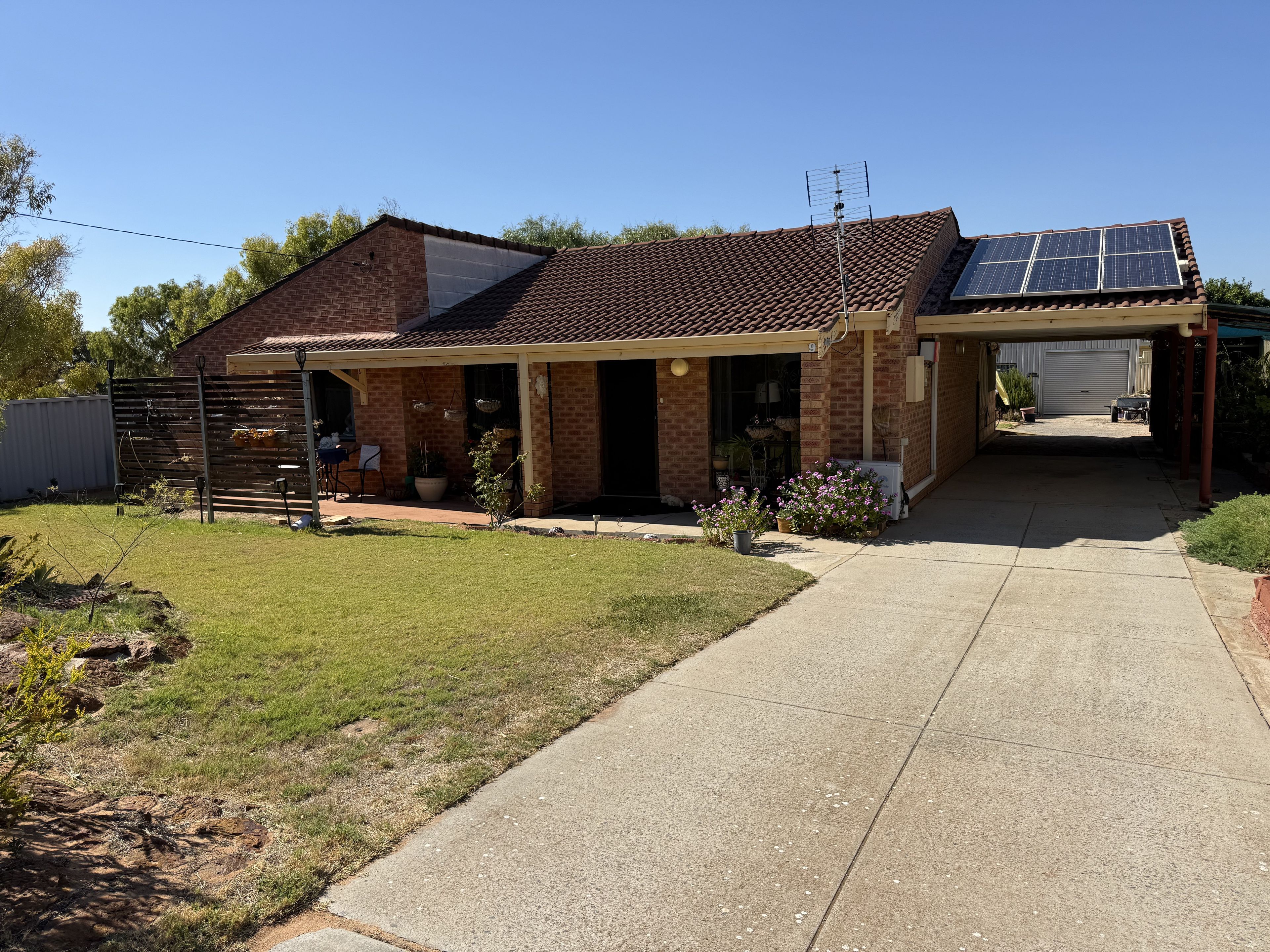 9 Peterwangey Place — photo 2 of 13