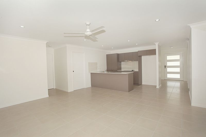 1/8 Silver Wattle Grove, Peregian Springs, QLD 4573