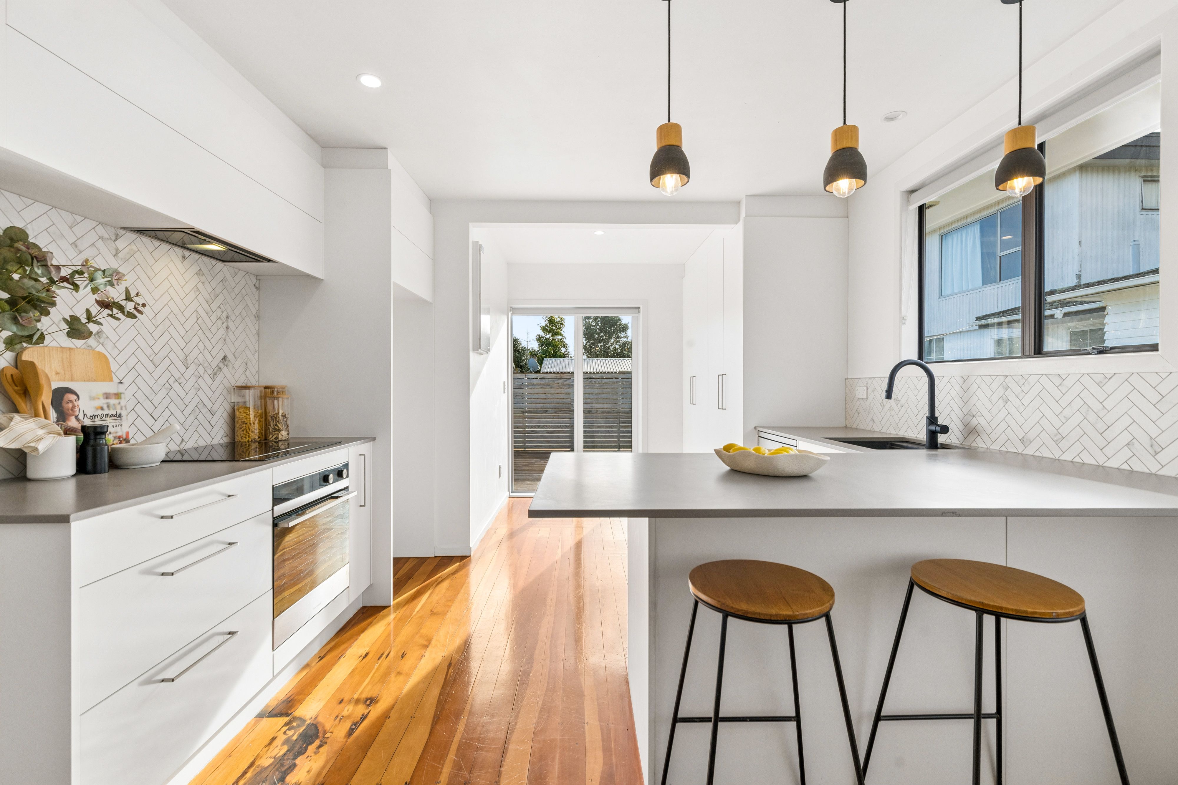 7 Sullivan Avenue, Mangere Bridge, Manukau City