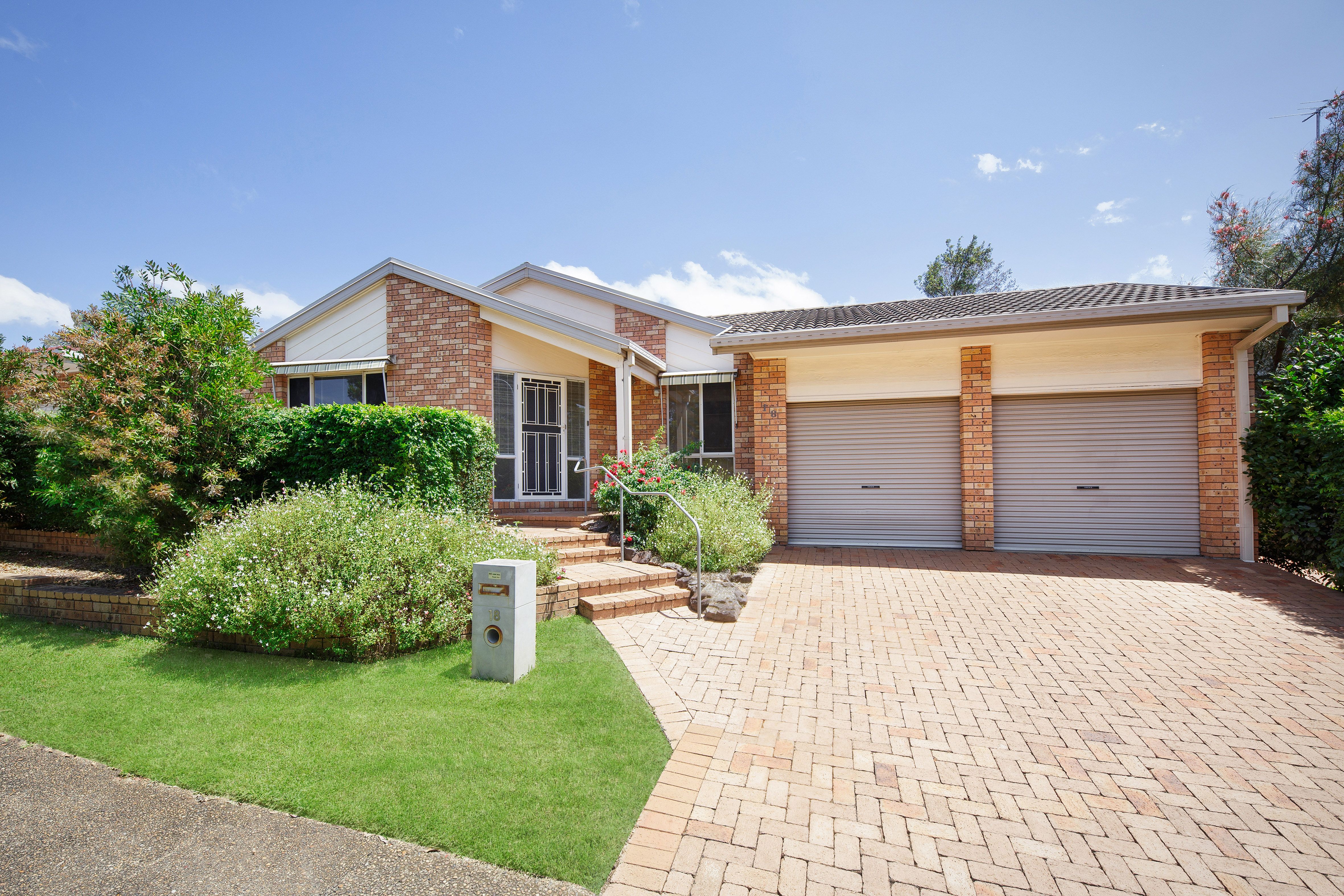 18 Allison Crescent, Menai NSW 2234