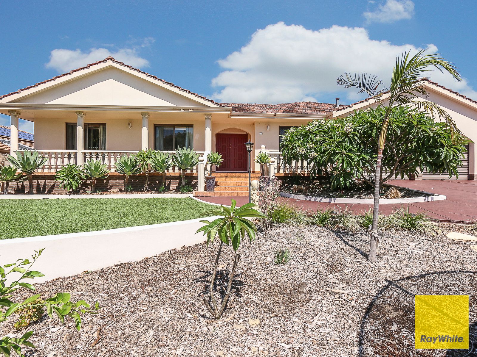 24 Hadley Gardens, Kardinya, WA 6163