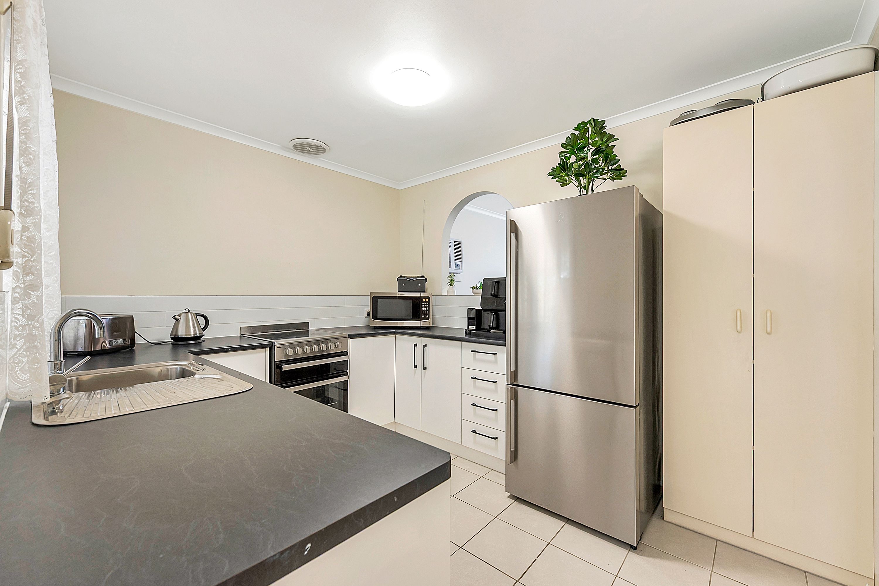 3/4-6 Clapton Drive — photo 6 of 11