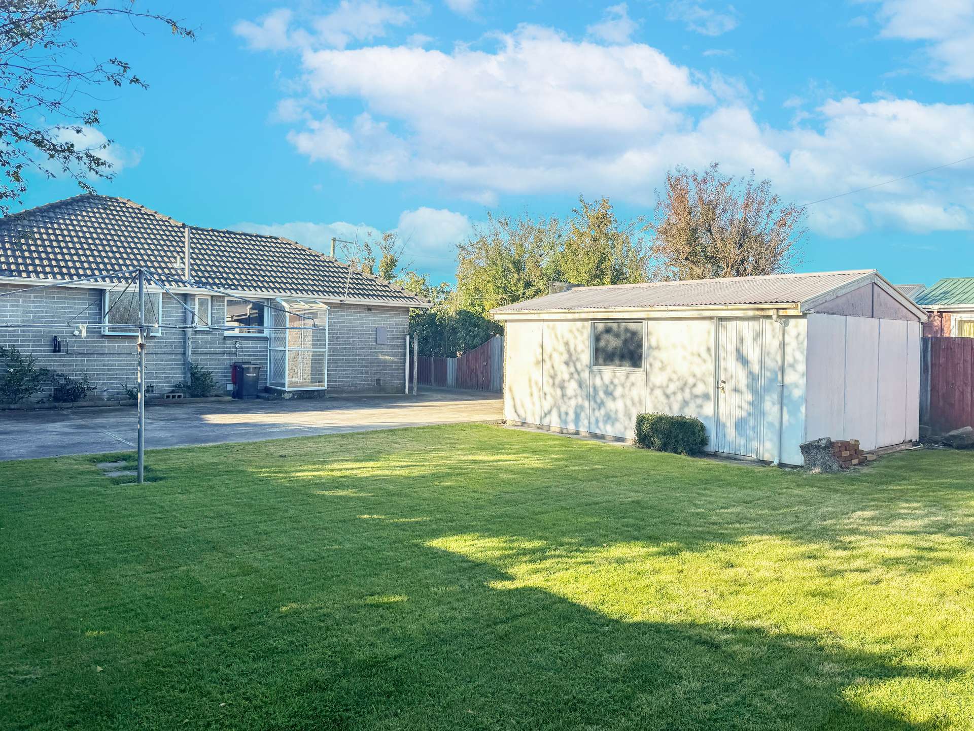17 Roberts Road photo 12