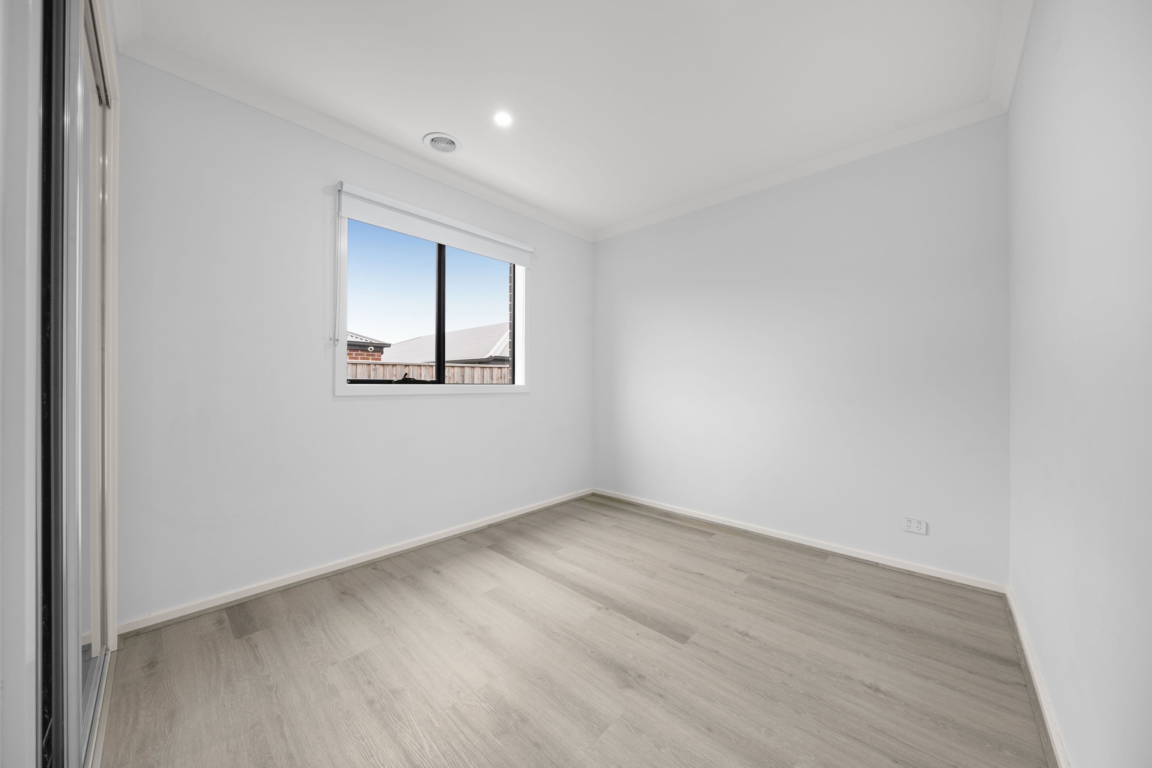 30 Proserpine Crescent — photo 12 of 14