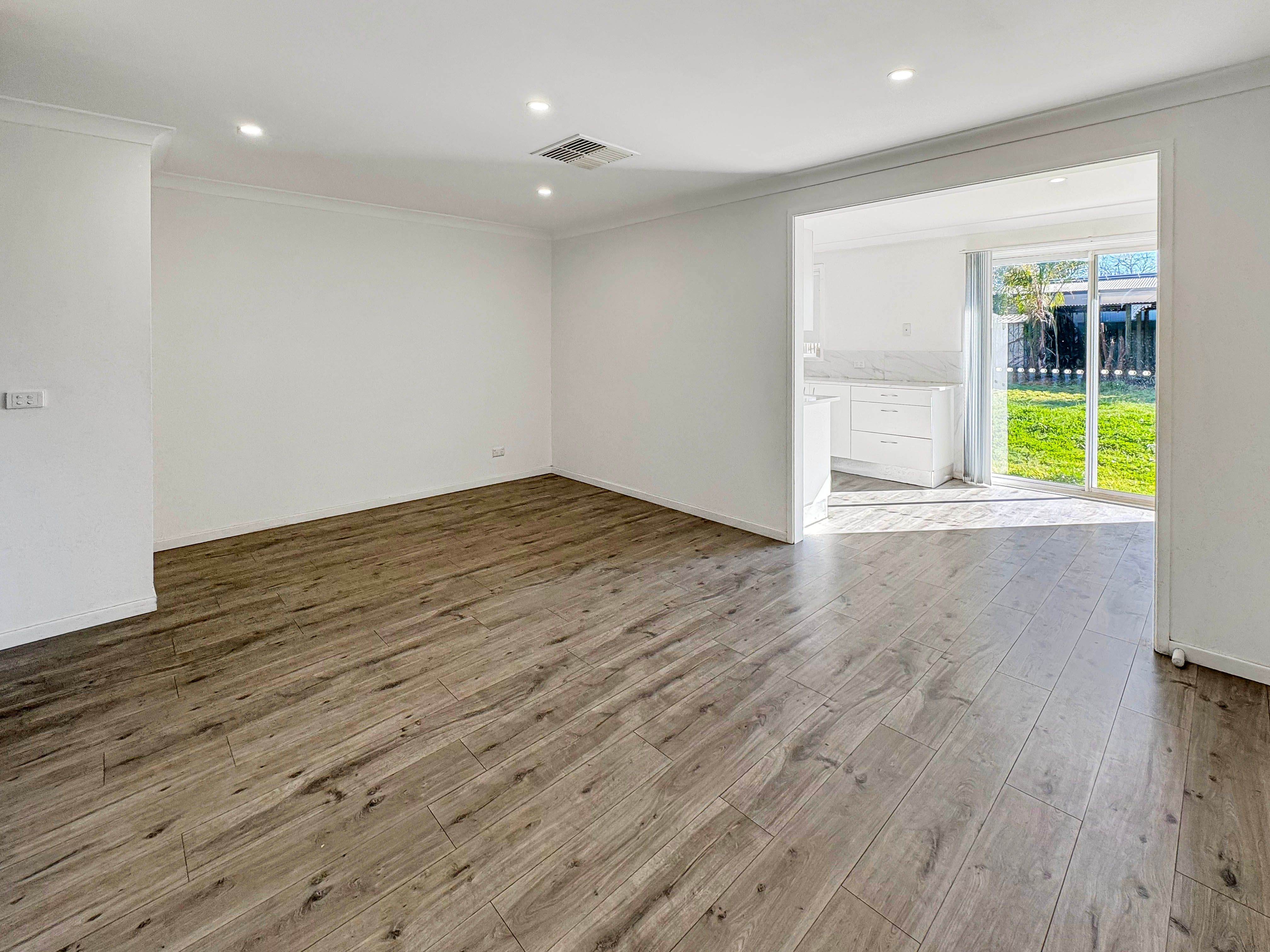 196 Cobra Street — photo 5 of 12