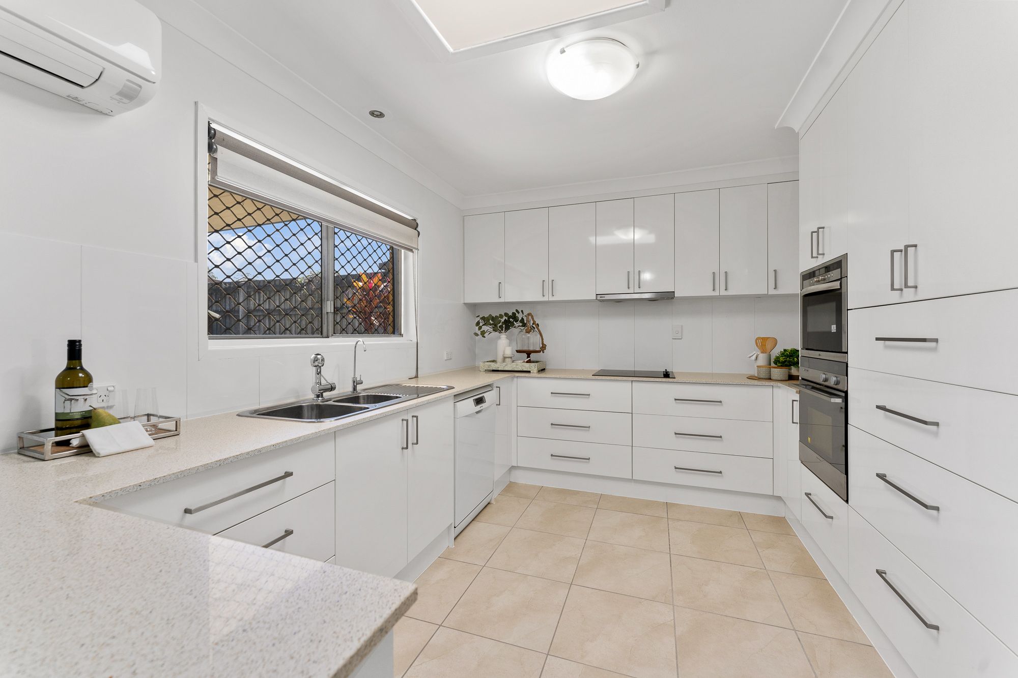8 Moorgate Street, Macgregor, QLD 4109
