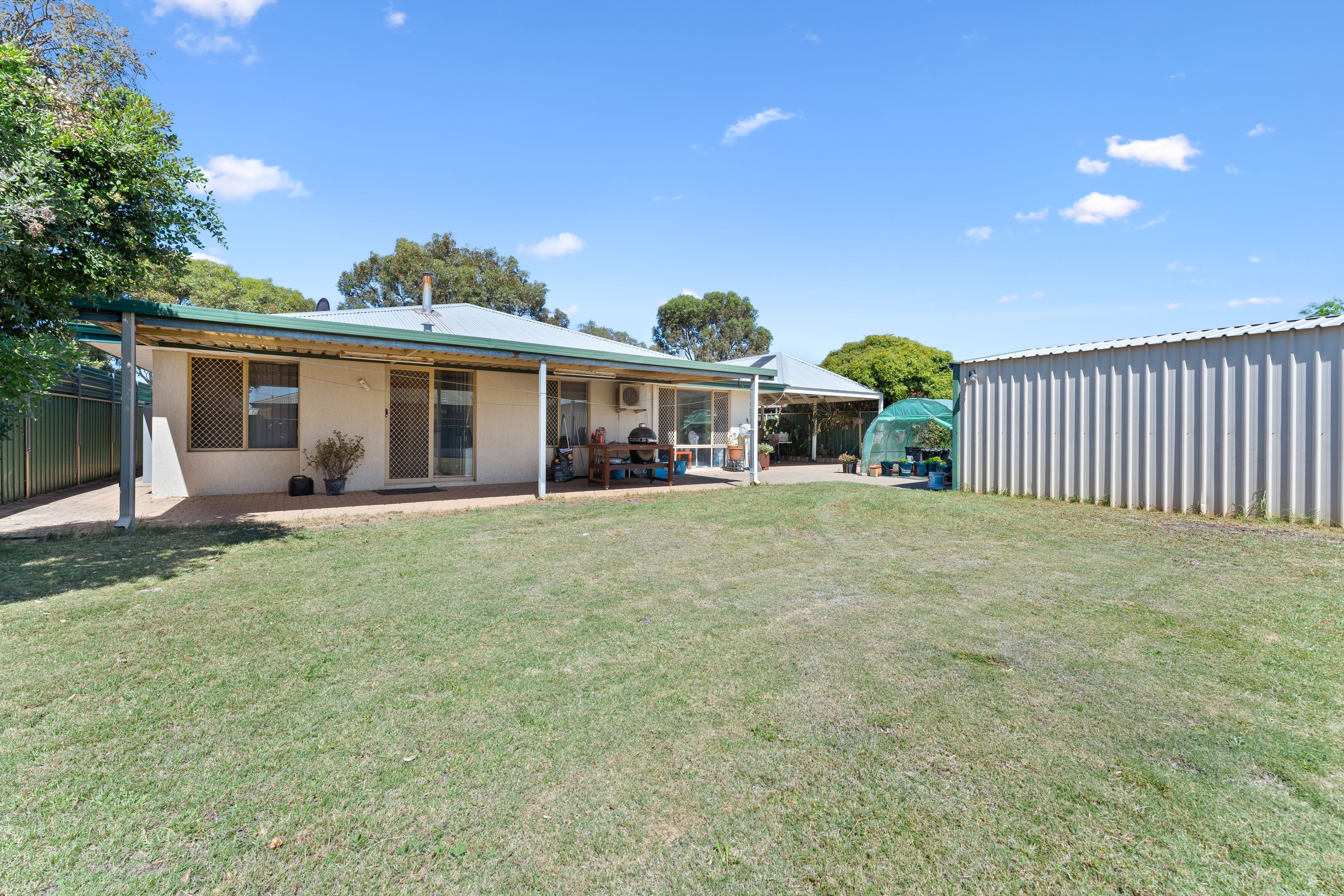 2 Bayonne Gardens, Port Kennedy, WA 6172