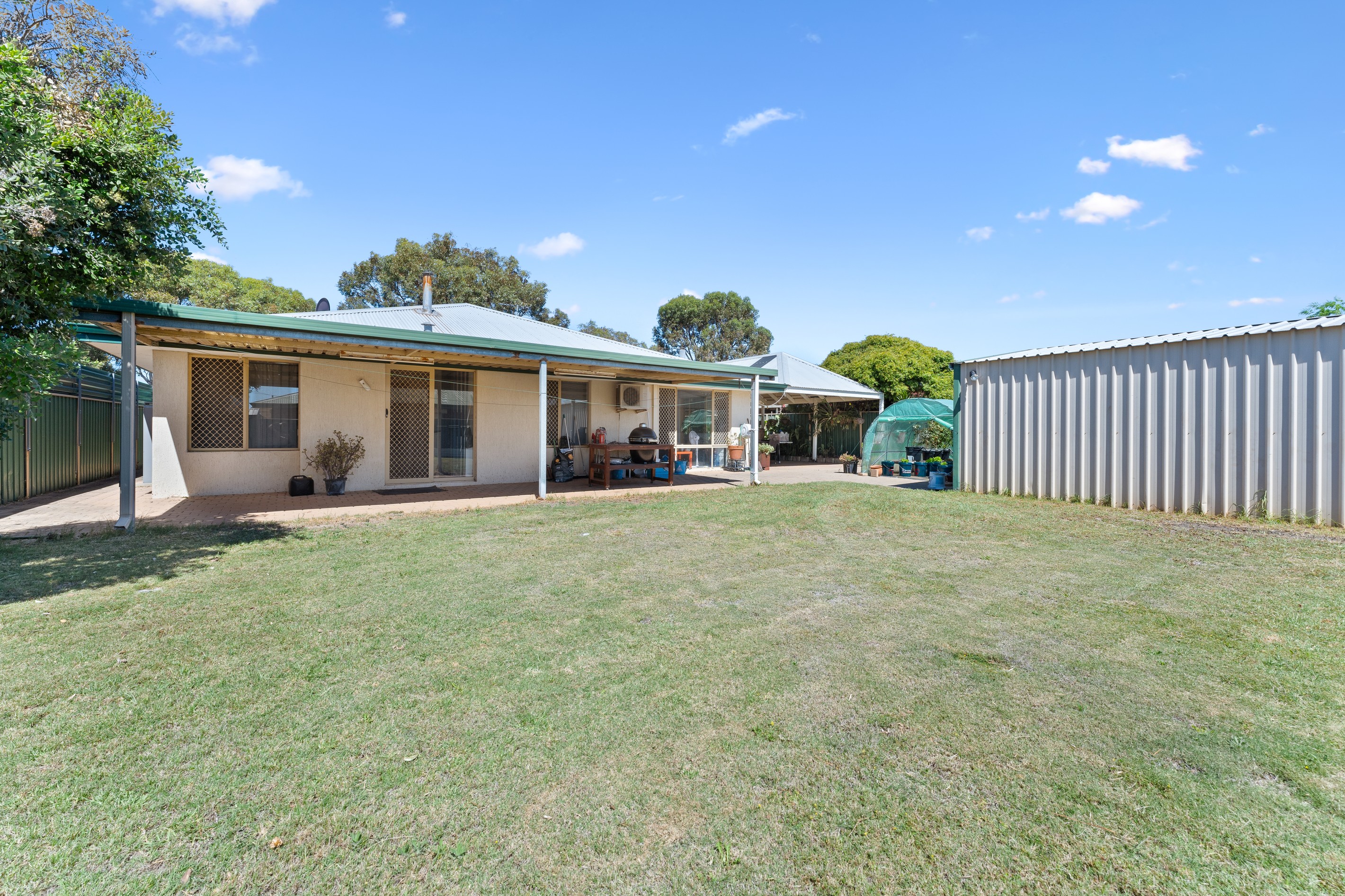 2 Bayonne Gardens, Port Kennedy, WA 6172