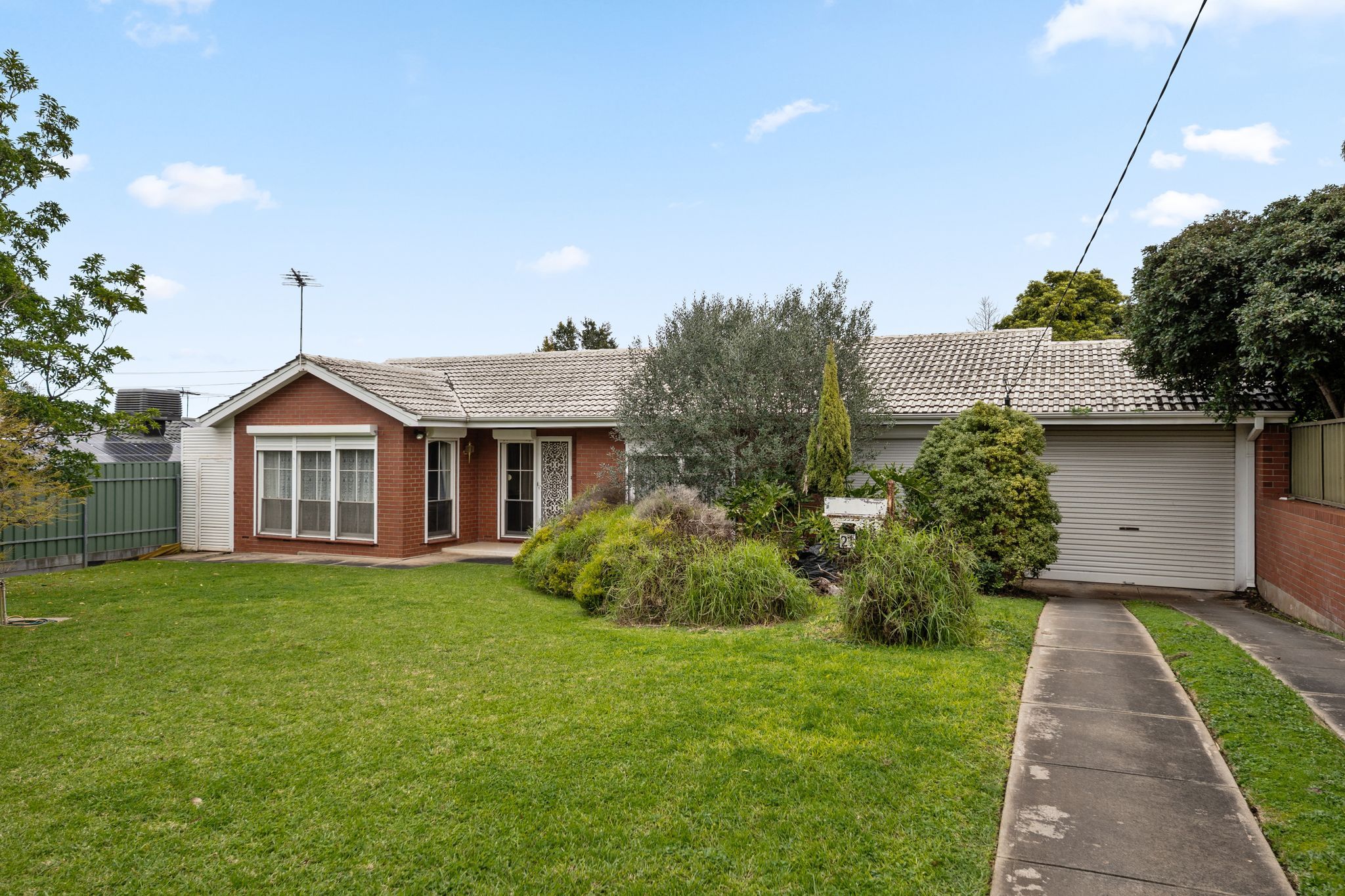 21 Suzanne Avenue, Morphett Vale, SA 5162